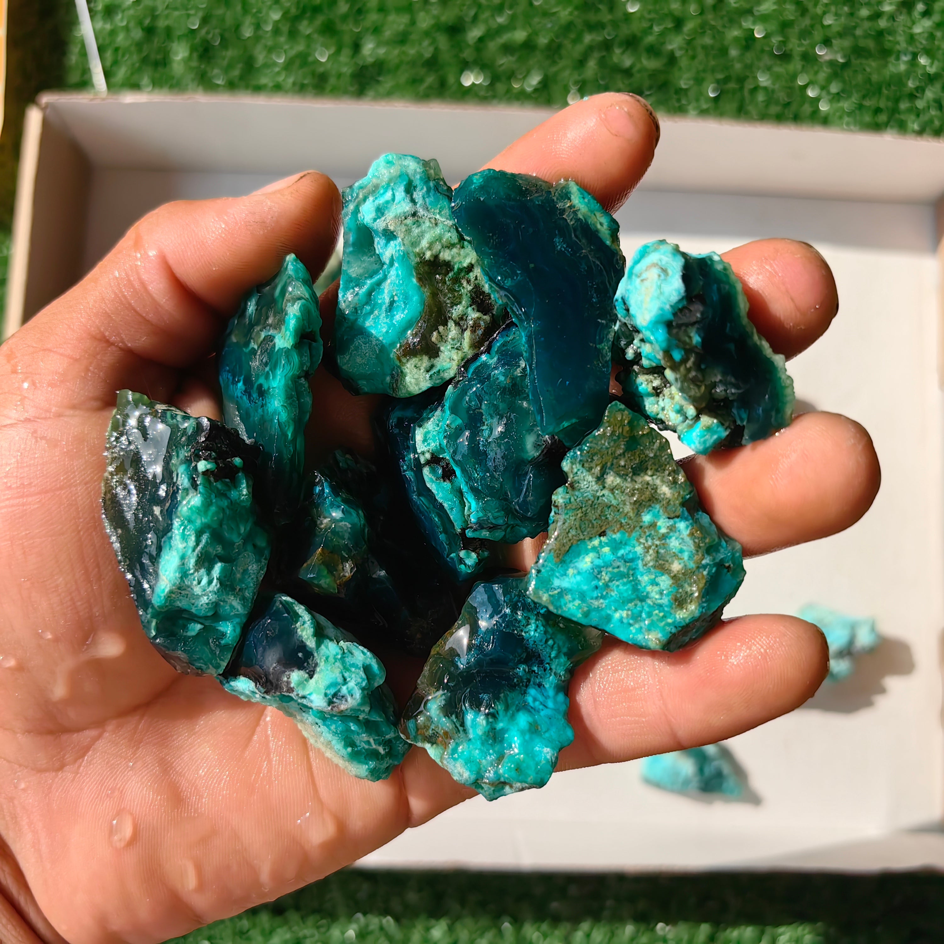 300 grams High grade Peruvian gem silica rough