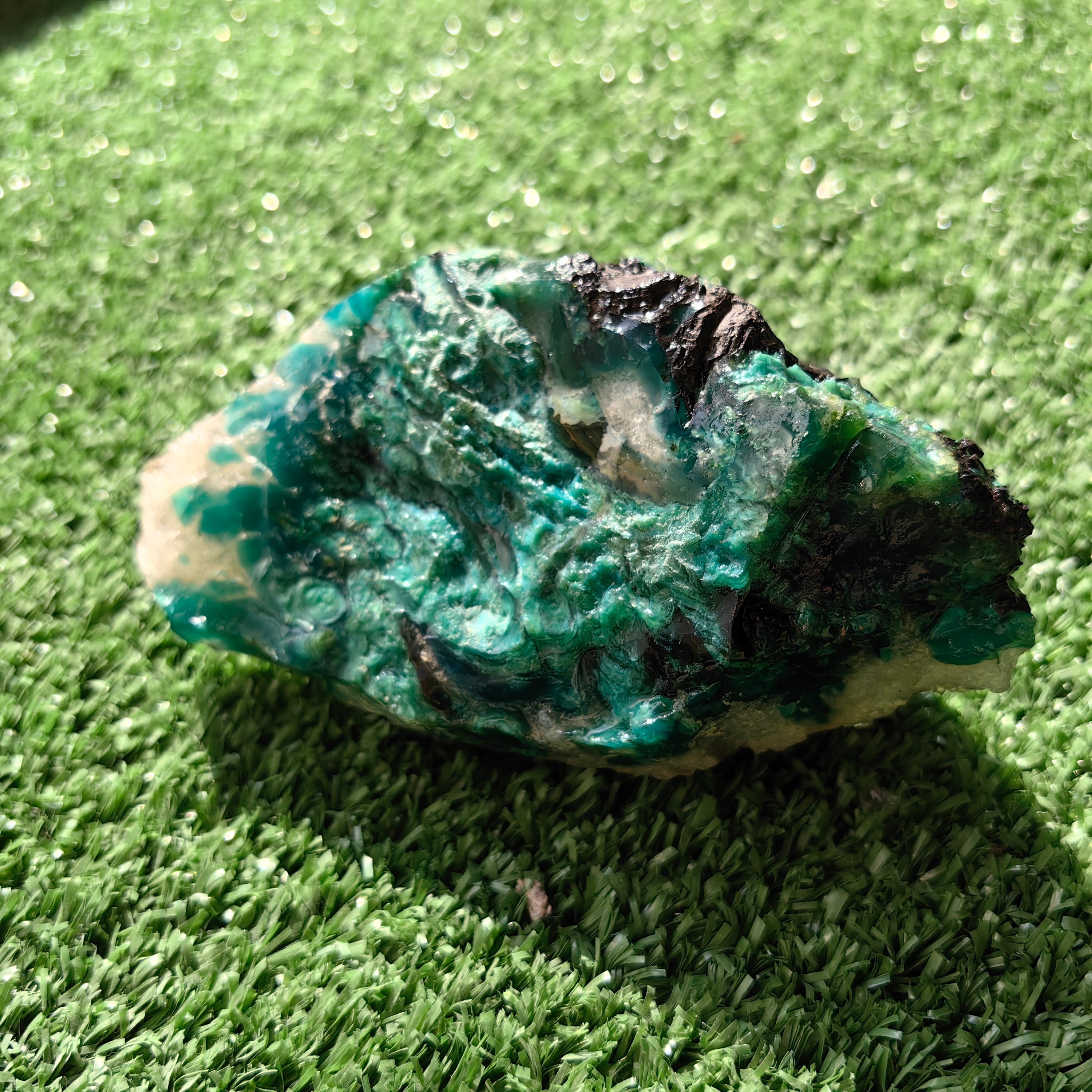 400 grams High grade Peruvian gem silica rough