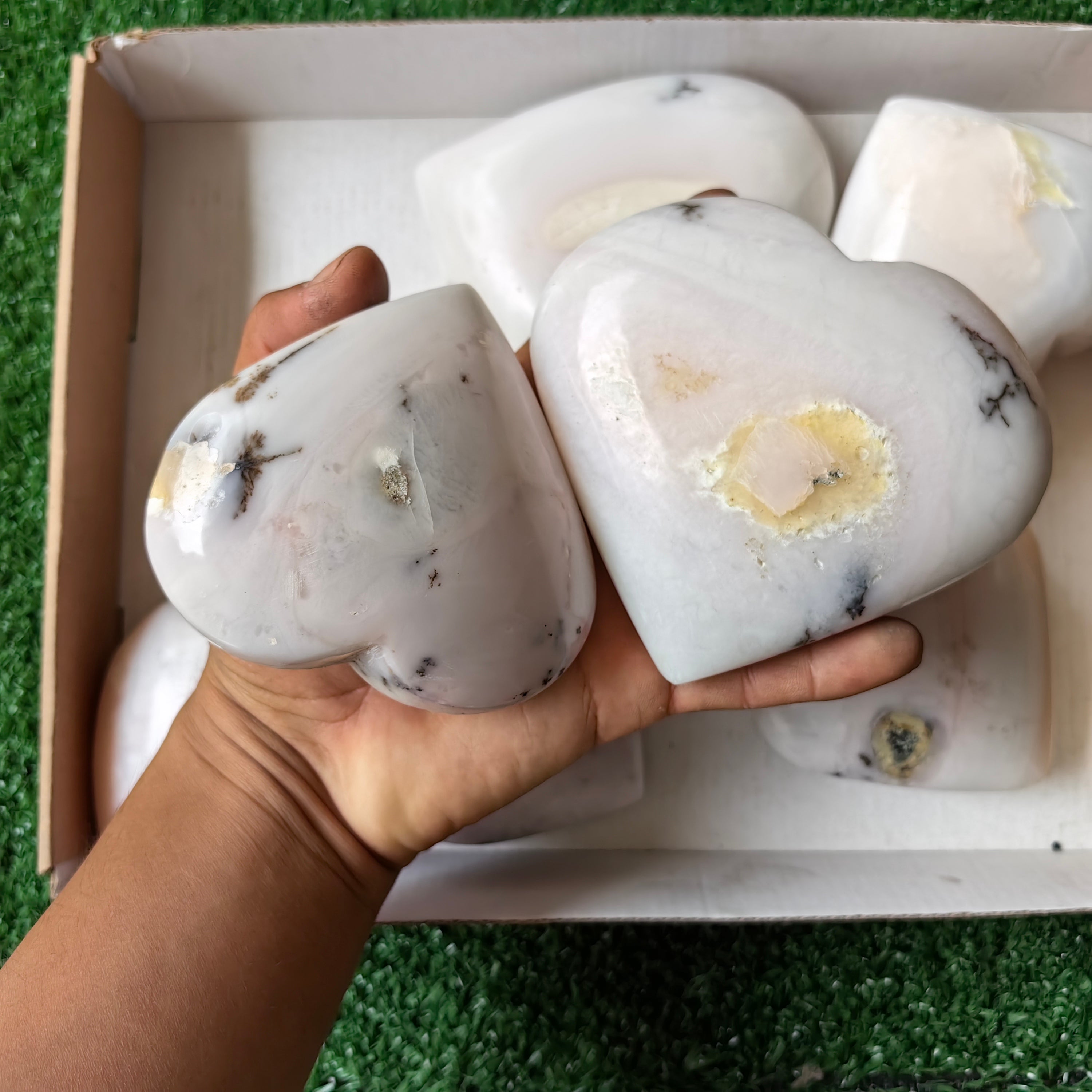 8 pc big peruvian  pink opal hearts