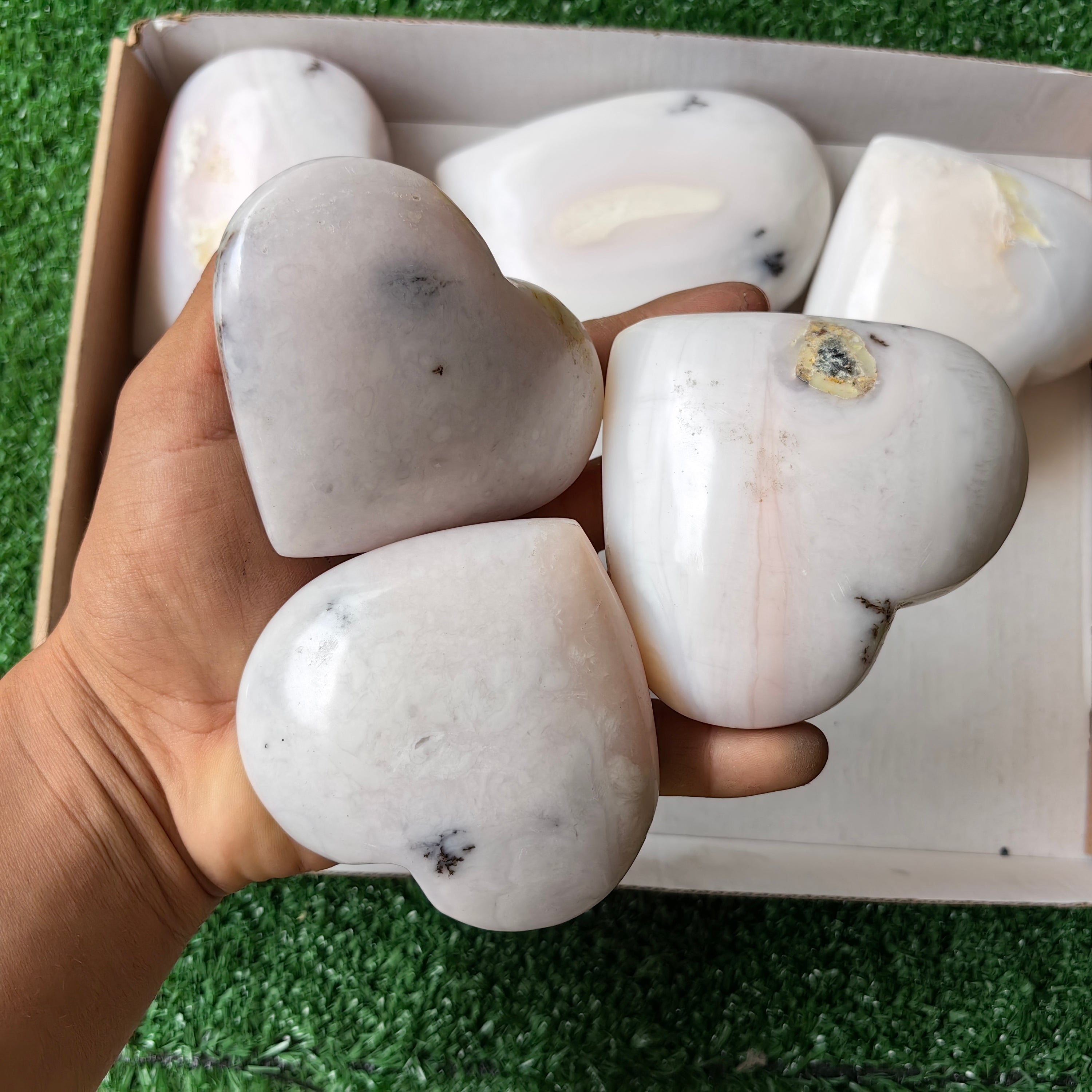 8 pc big peruvian  pink opal hearts