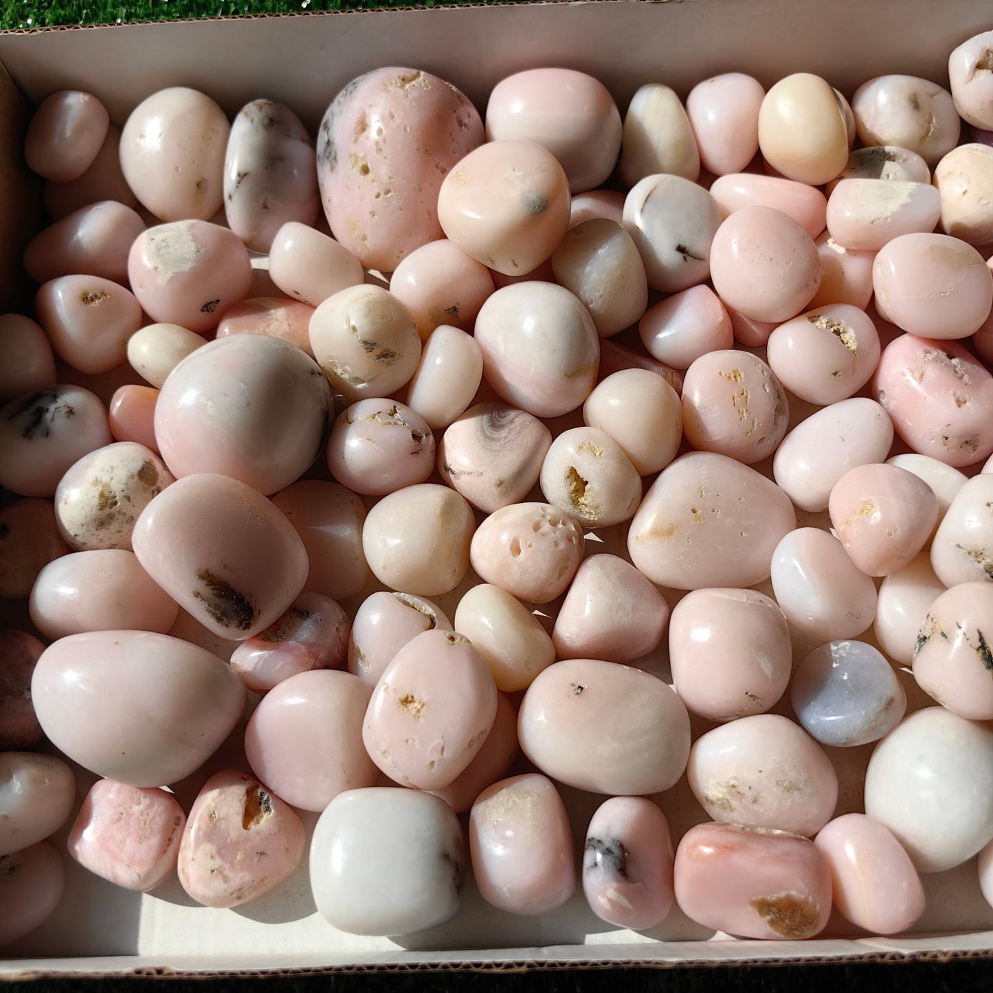 1.8 kg peruvian pink opal tumbled