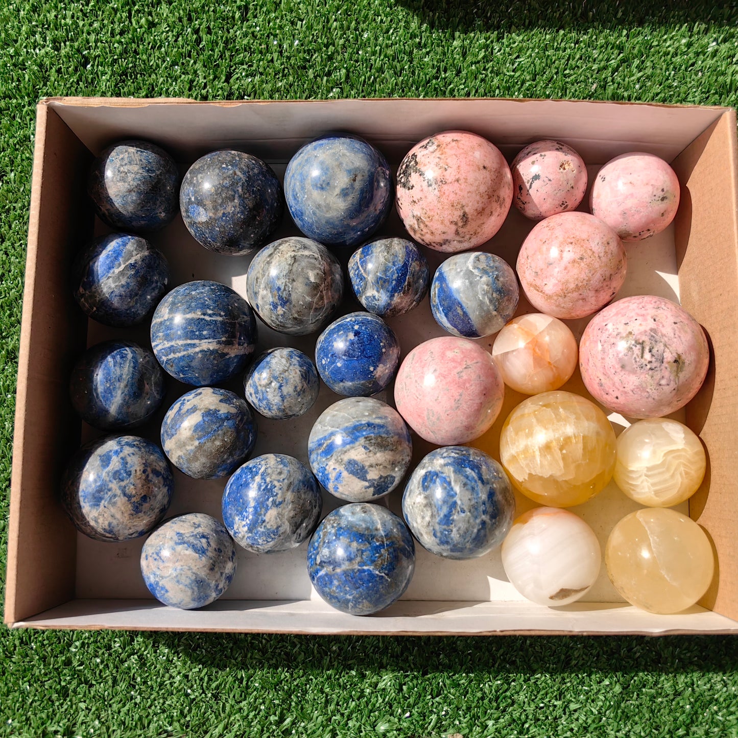 29 pc rhodonite, yellow onix & lapiz lazuli spheres