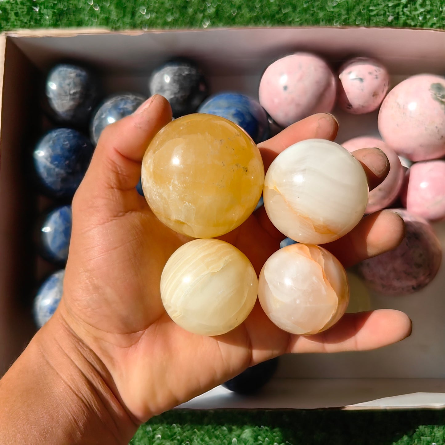 29 pc rhodonite, yellow onix & lapiz lazuli spheres