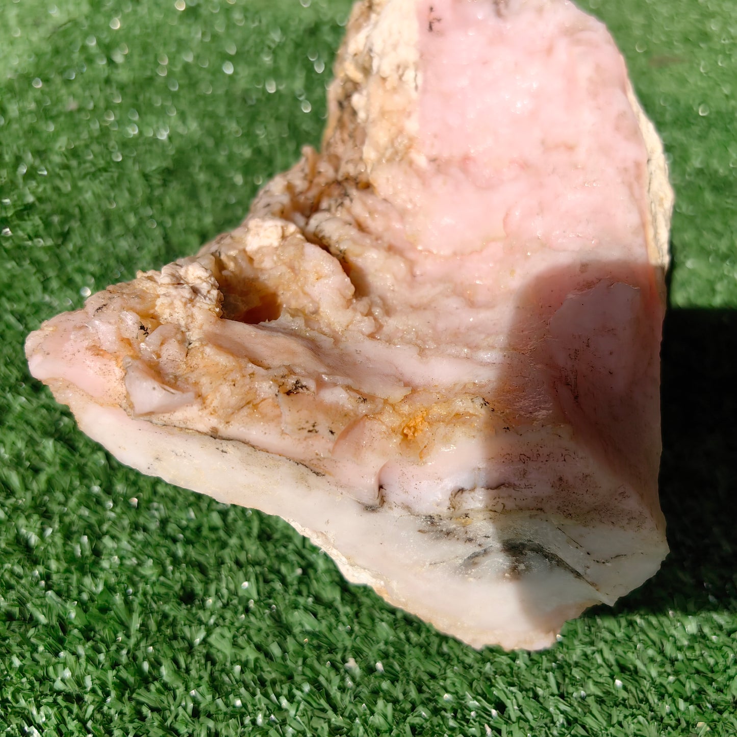 1.3 Kg Pink Opal Rough