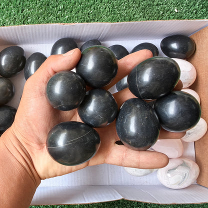 35 pc mangano calcite & black onix eggs