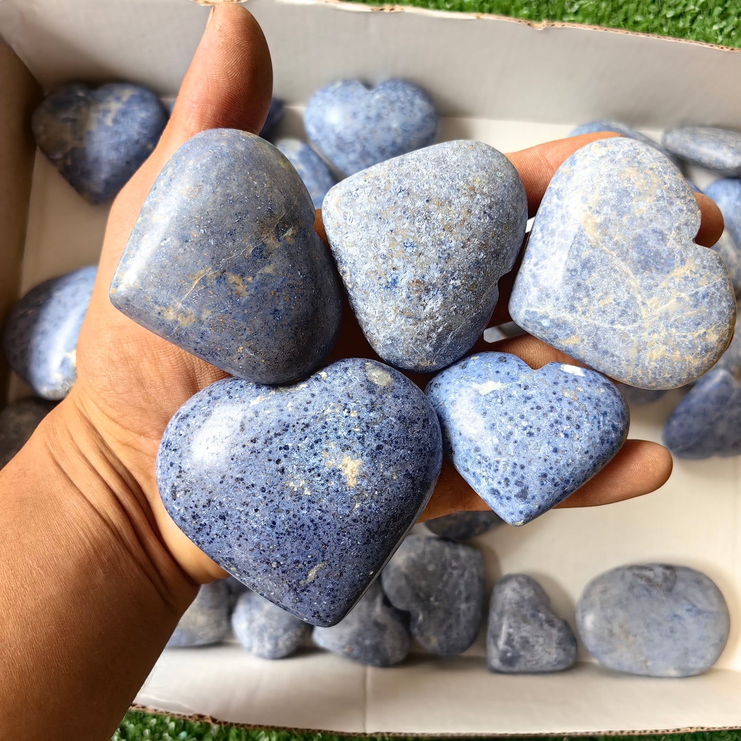 40 pc dumortorite palms & hearts