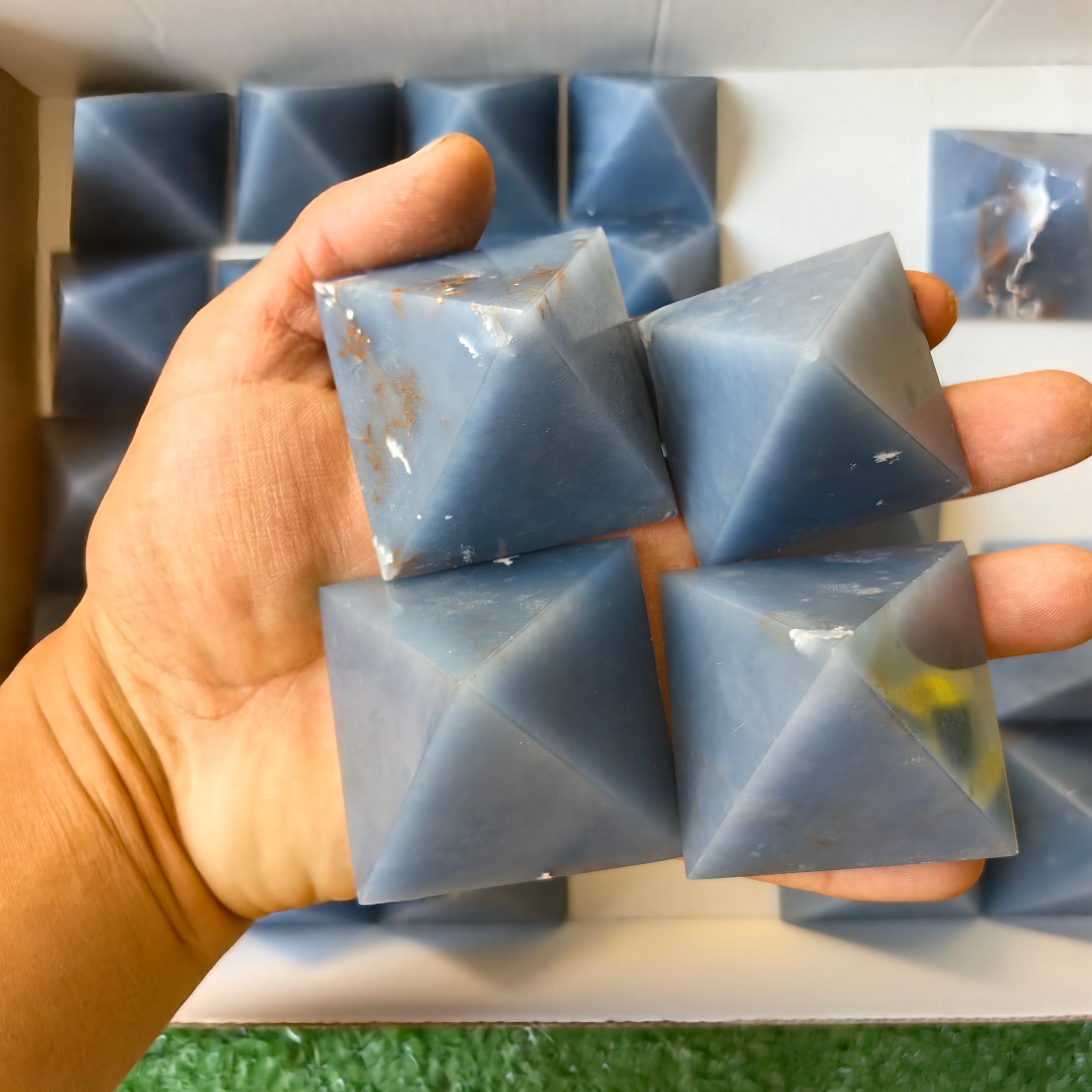28 pc blue angelite pyramids