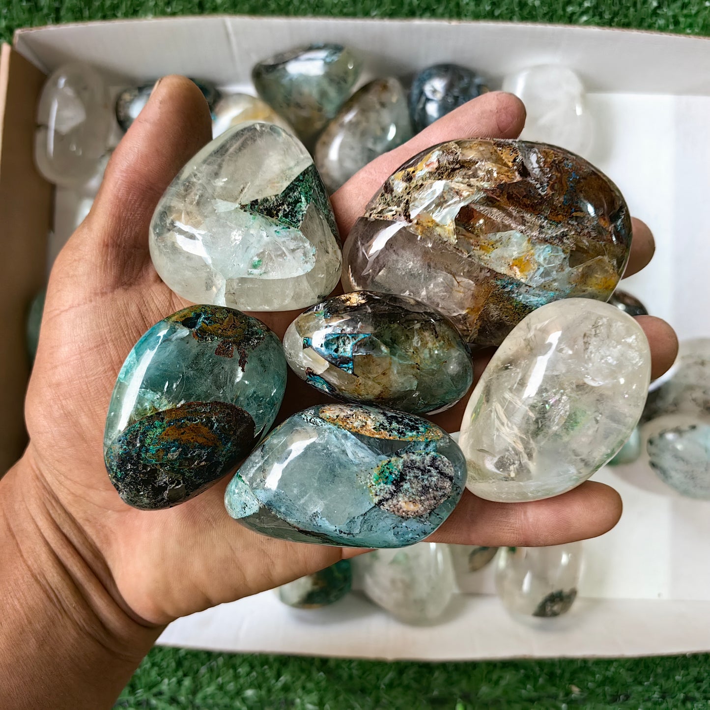 38 pc Chrysocolla on quartz Free Form