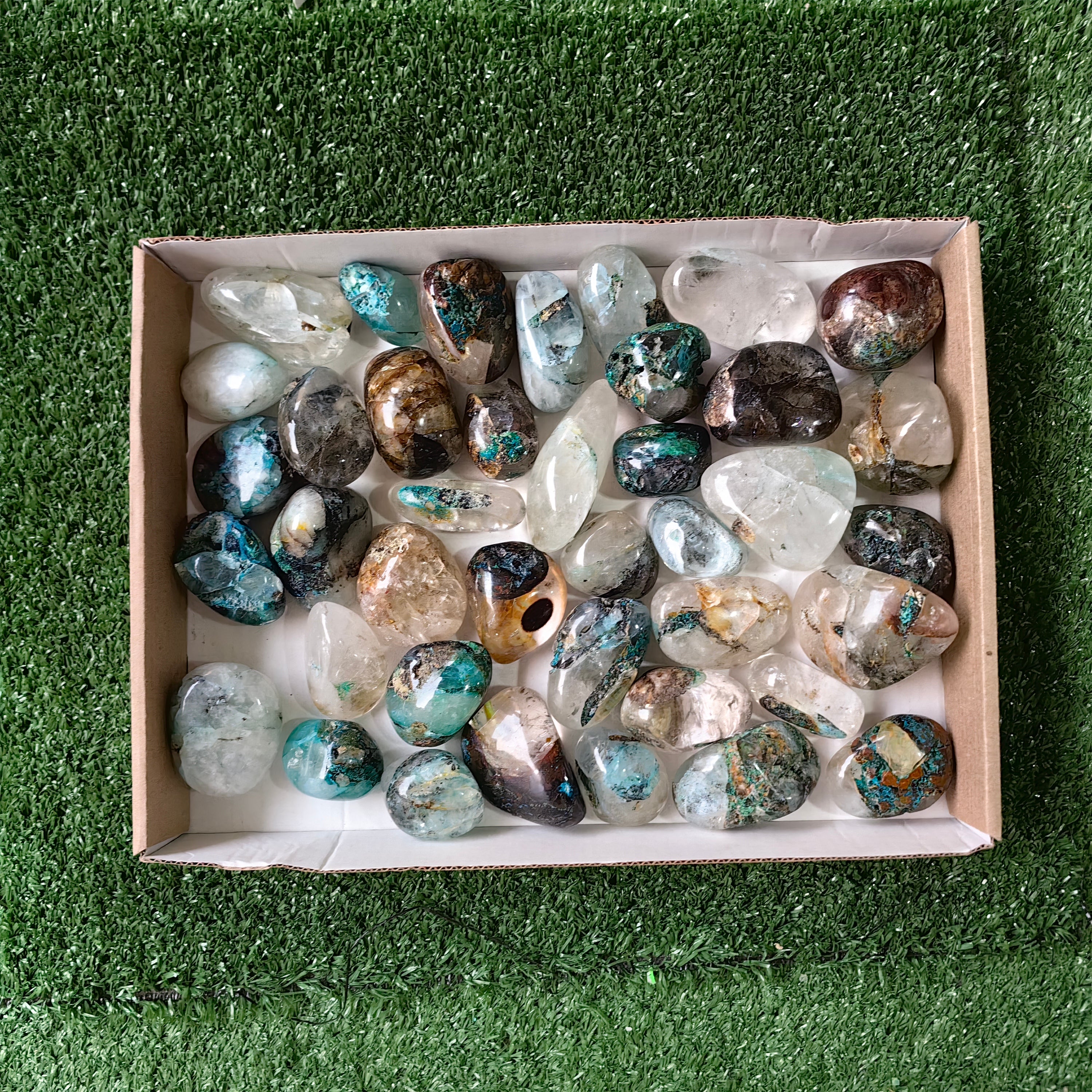 40 pc Chrysocolla on quartz Free Form