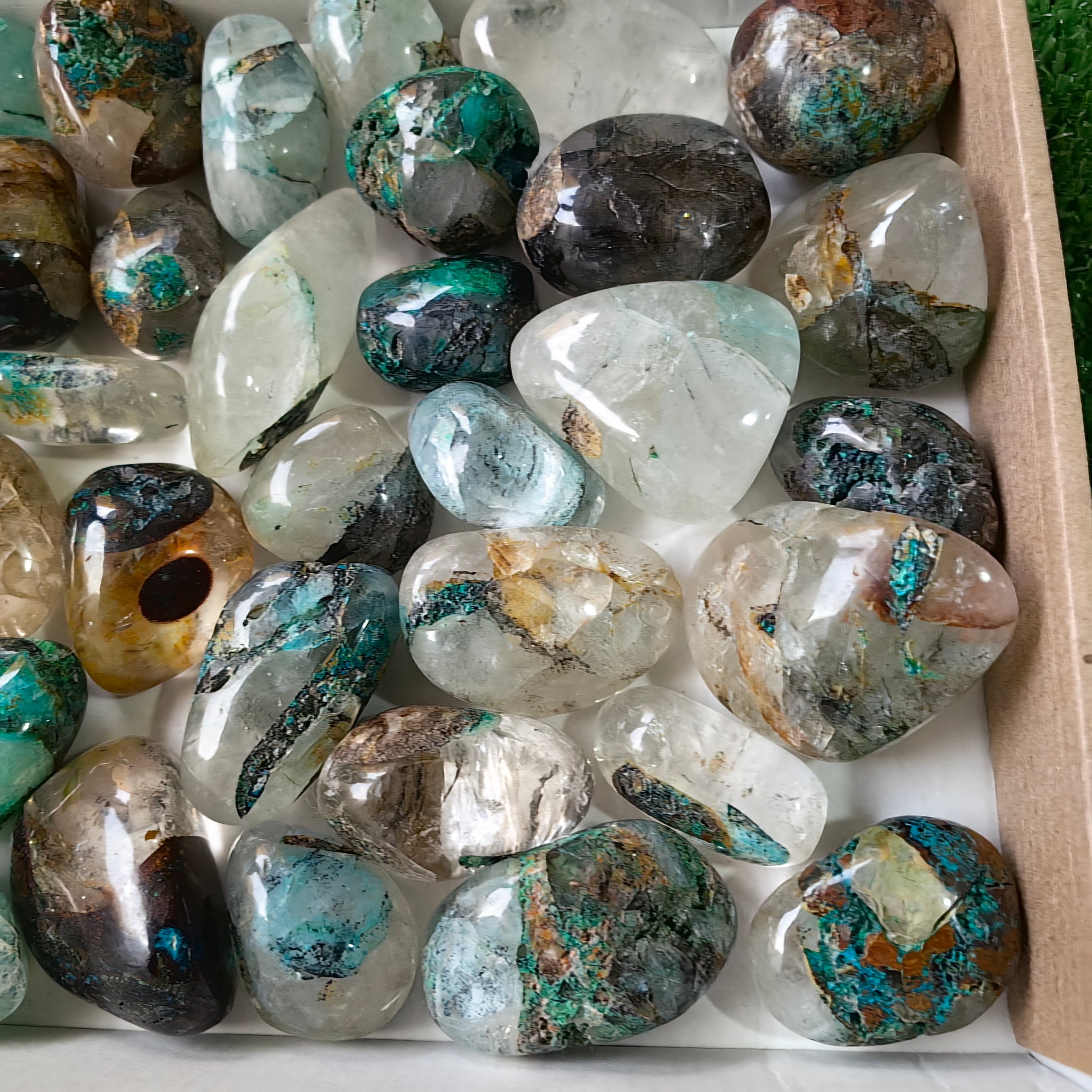 40 pc Chrysocolla on quartz Free Form