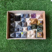 30 pc pyramids mixted in peruvian stones