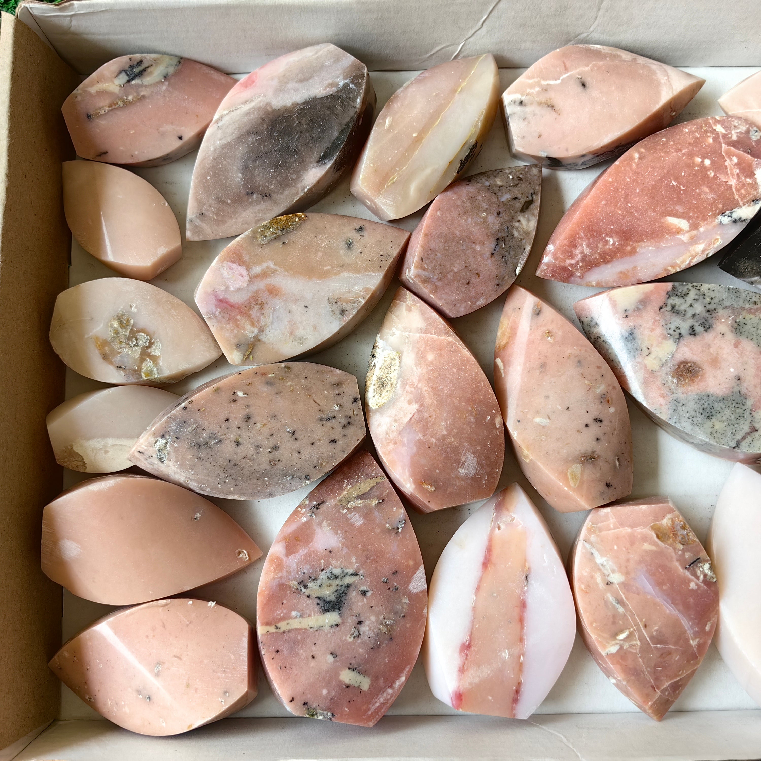 24 pc peruvian pink opal flames