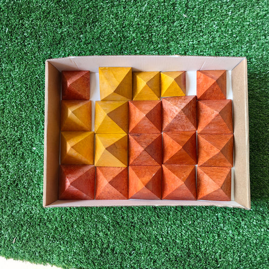 20 pcs pyramids jasper orange / jasper yellow