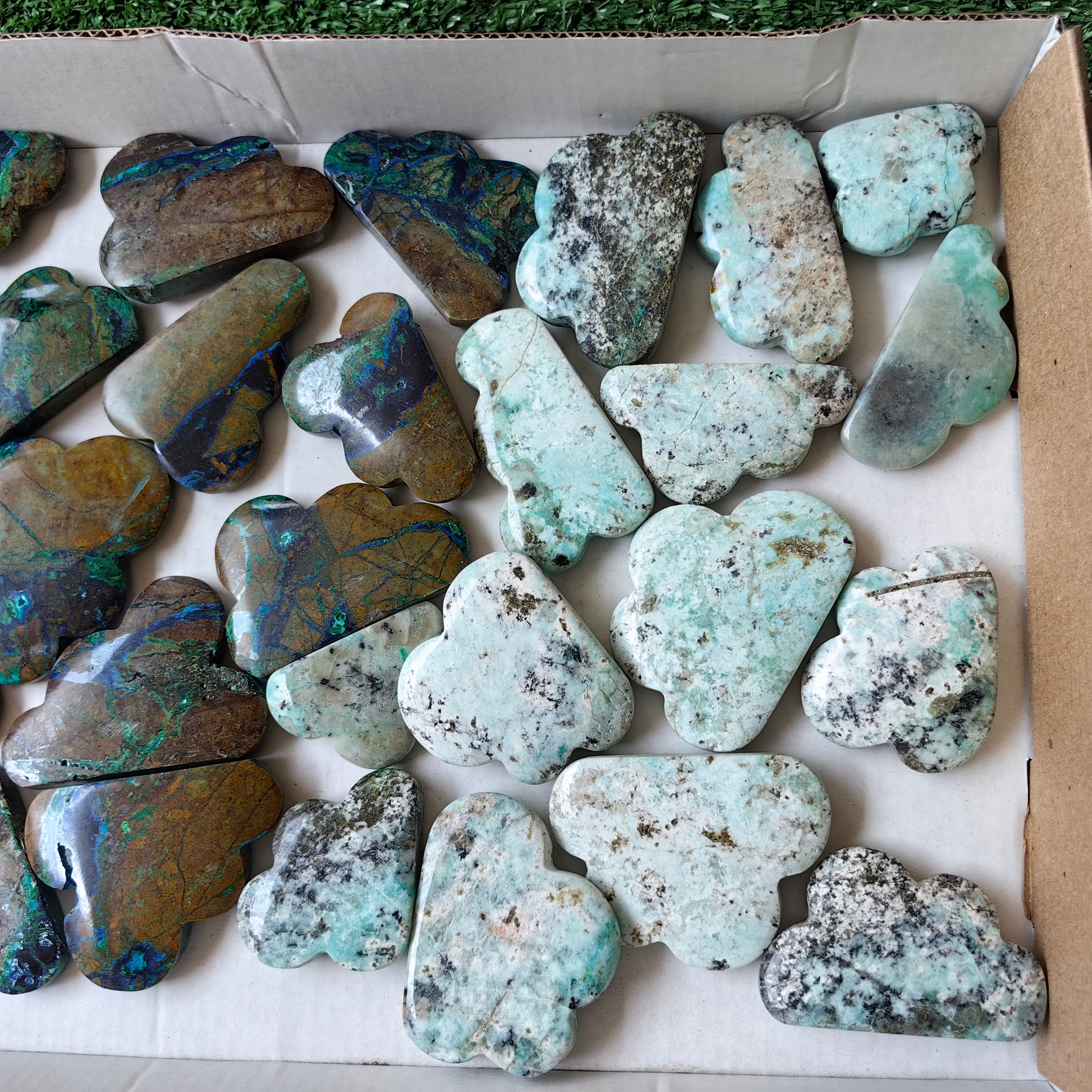 28 pcs clouds of chrysoprase / azurite malachite