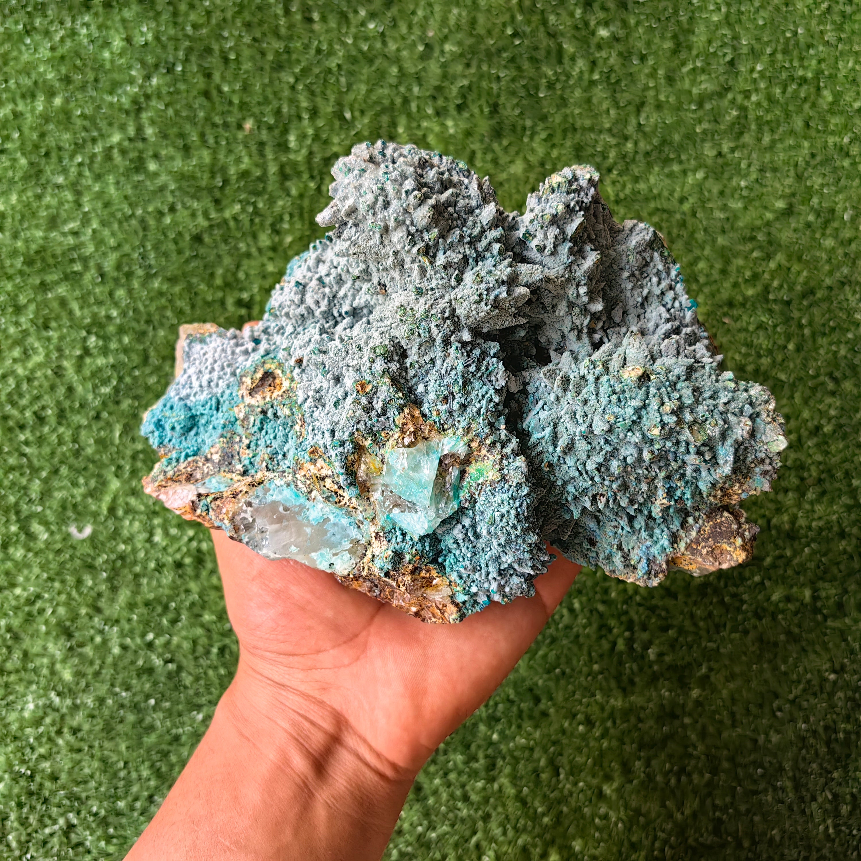 1100 grams chrysocolla quartz rough from tentadora