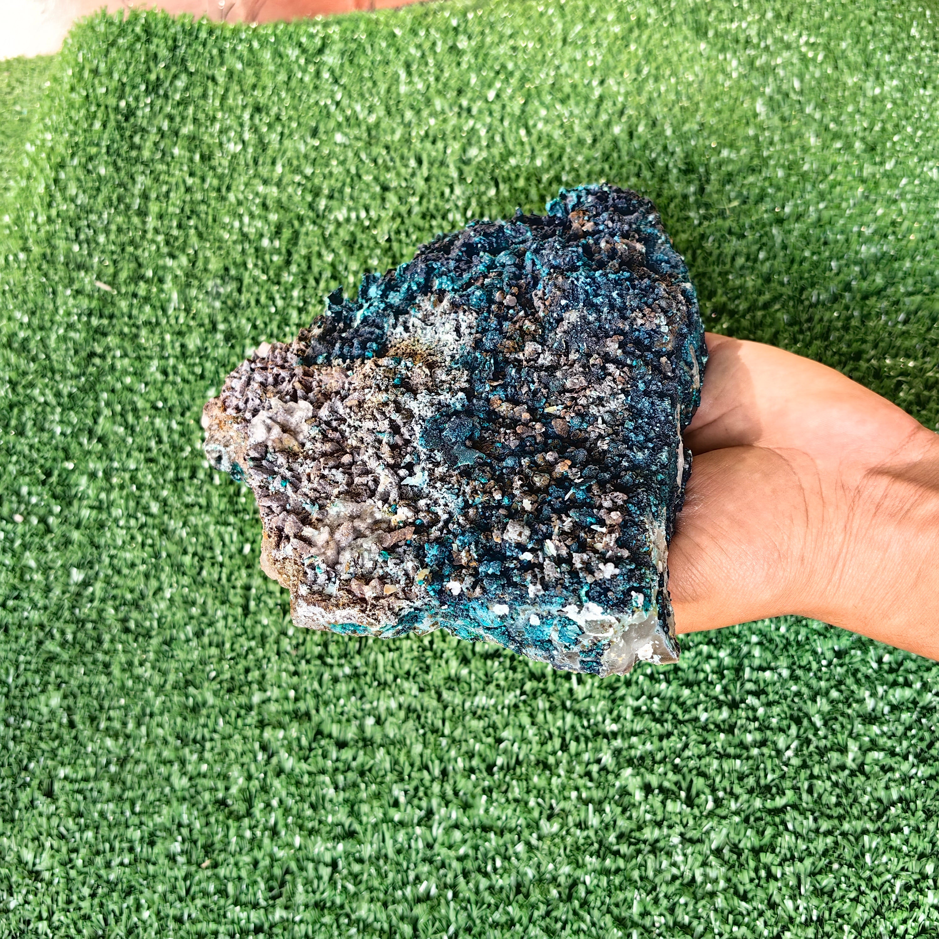 1100 grams chrysocolla quartz rough from tentadora