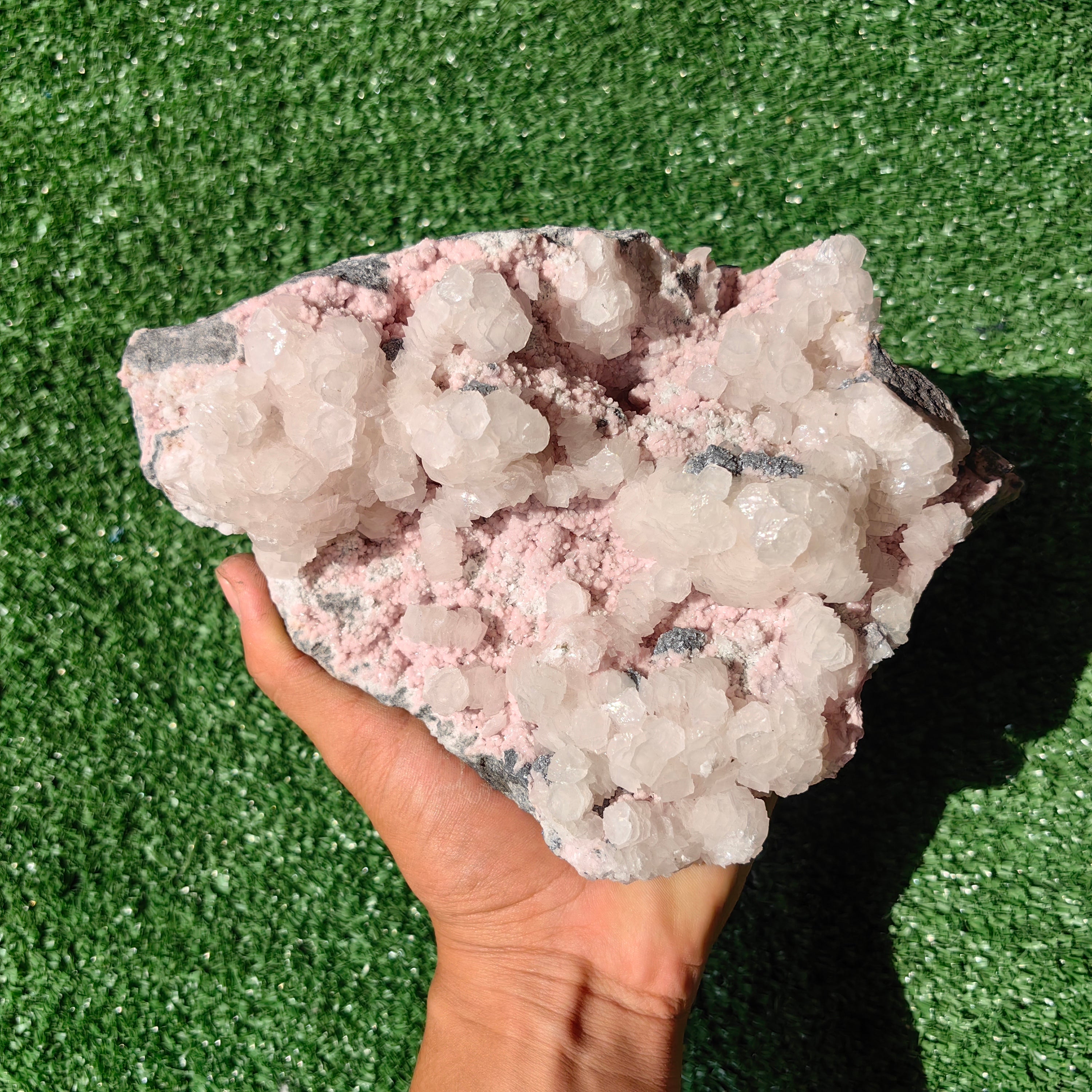 1 pc Rhodonite with Calcite rough