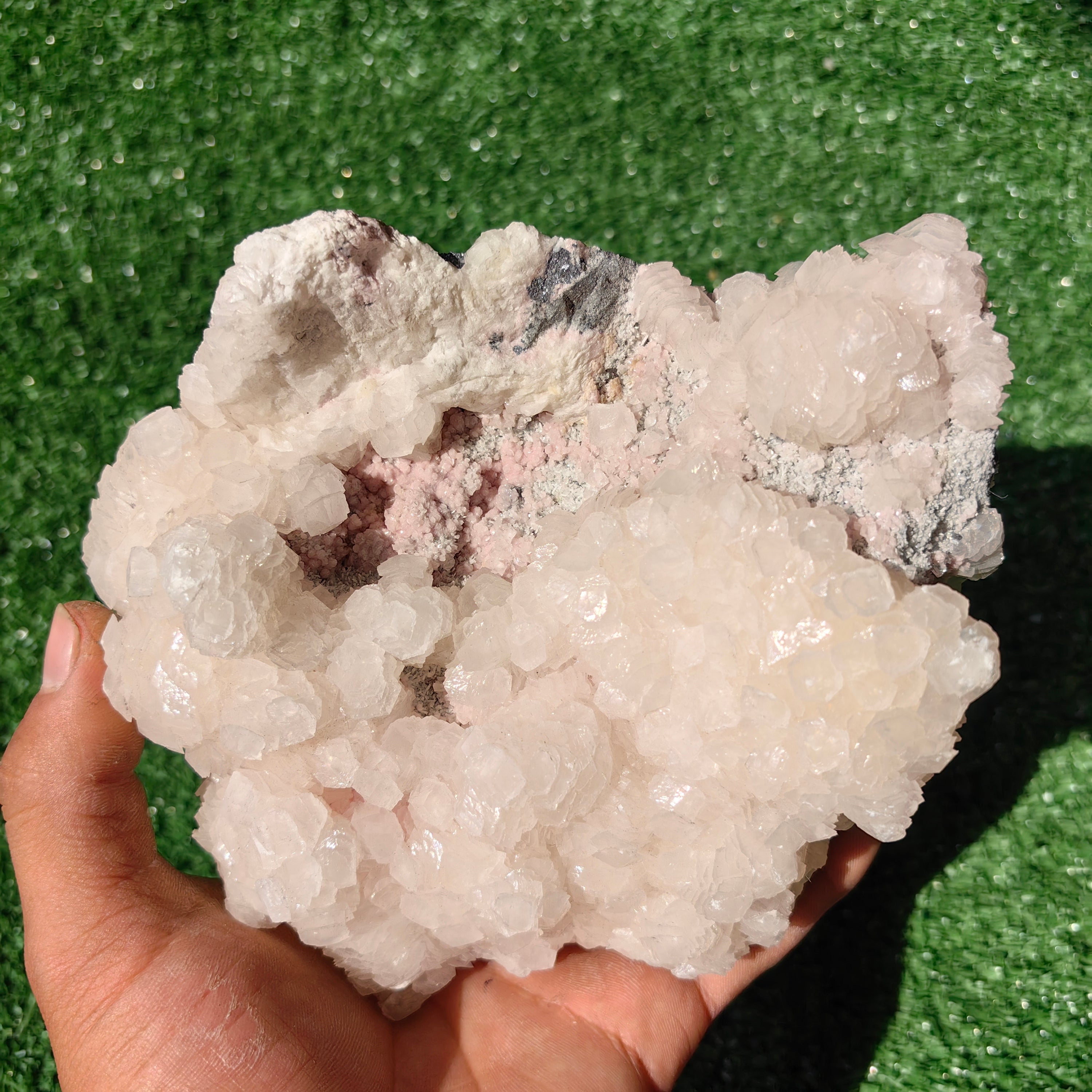 1 pc Rhodonite with Calcite rough