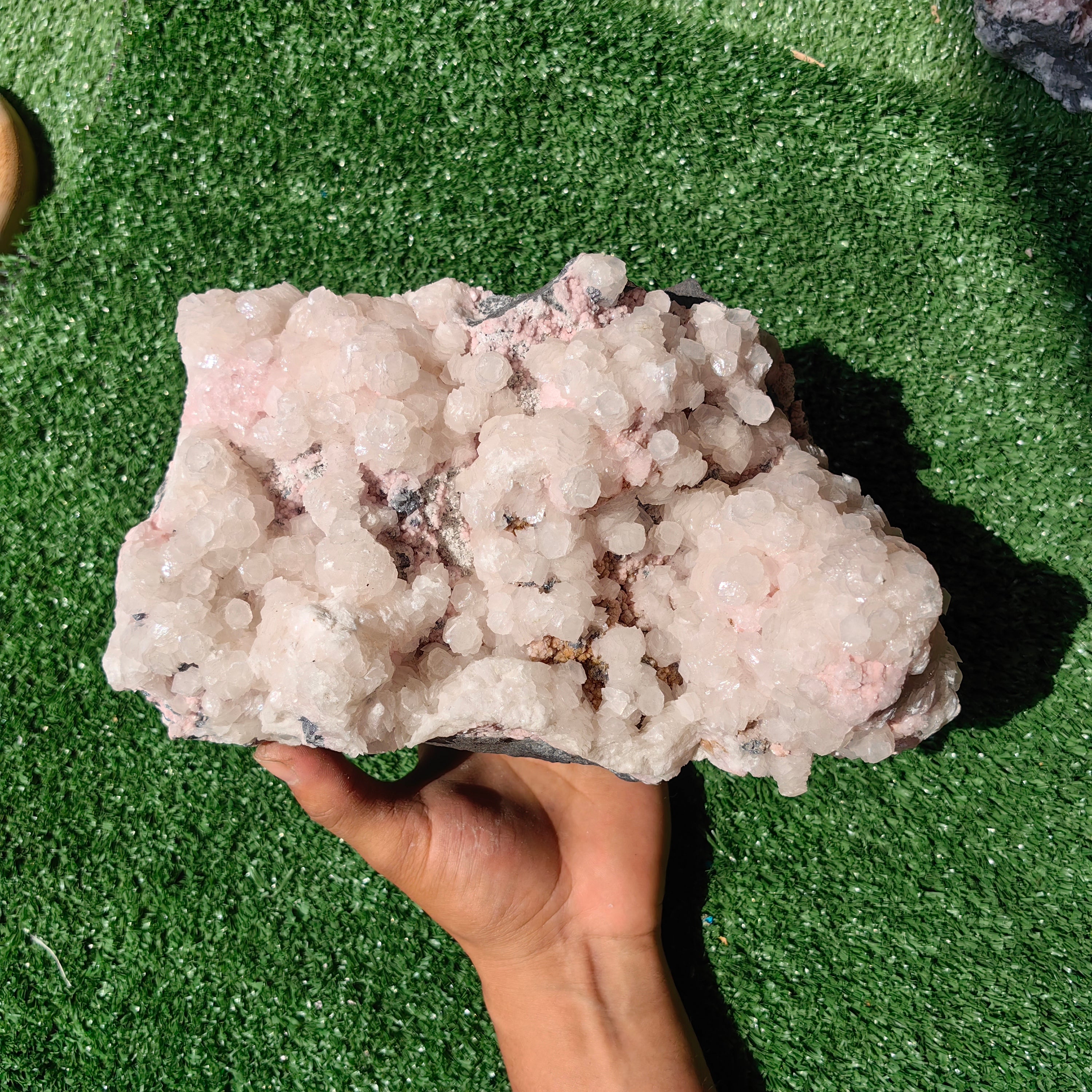 1 pc Rhodonite with Calcite rough