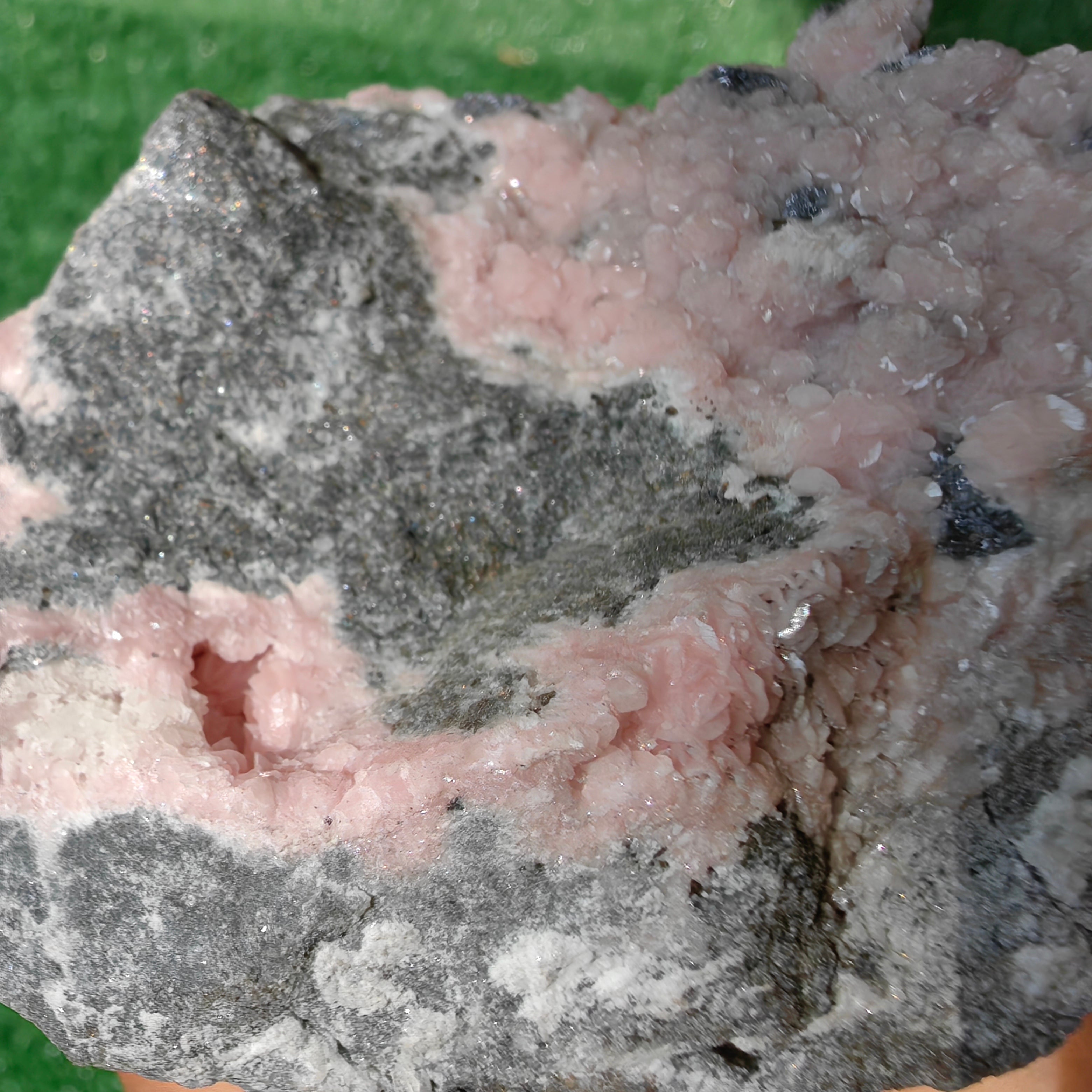 1 pc Rhodonite with Calcite rough