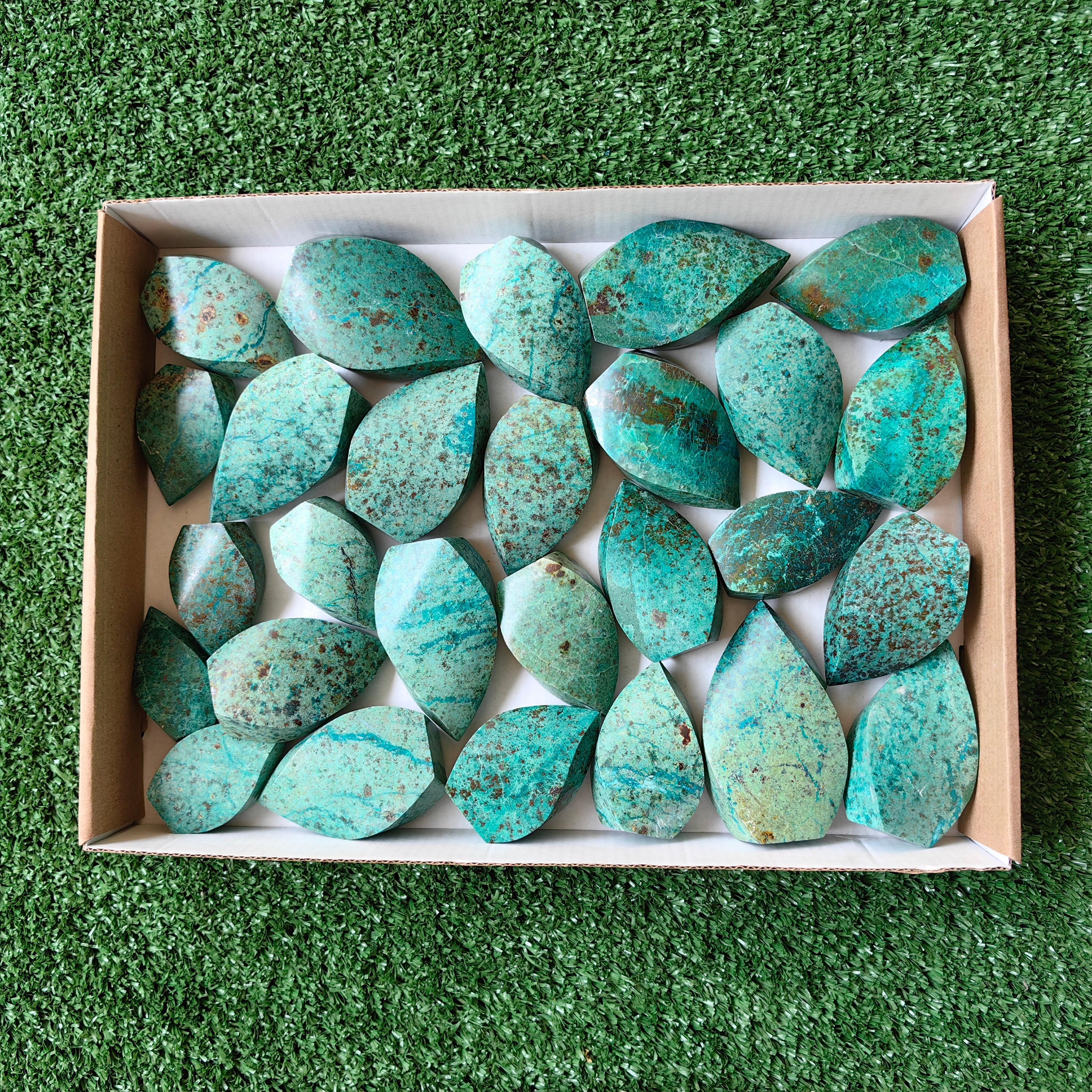 Lot 26 pcs Peruvian Turquoise flame