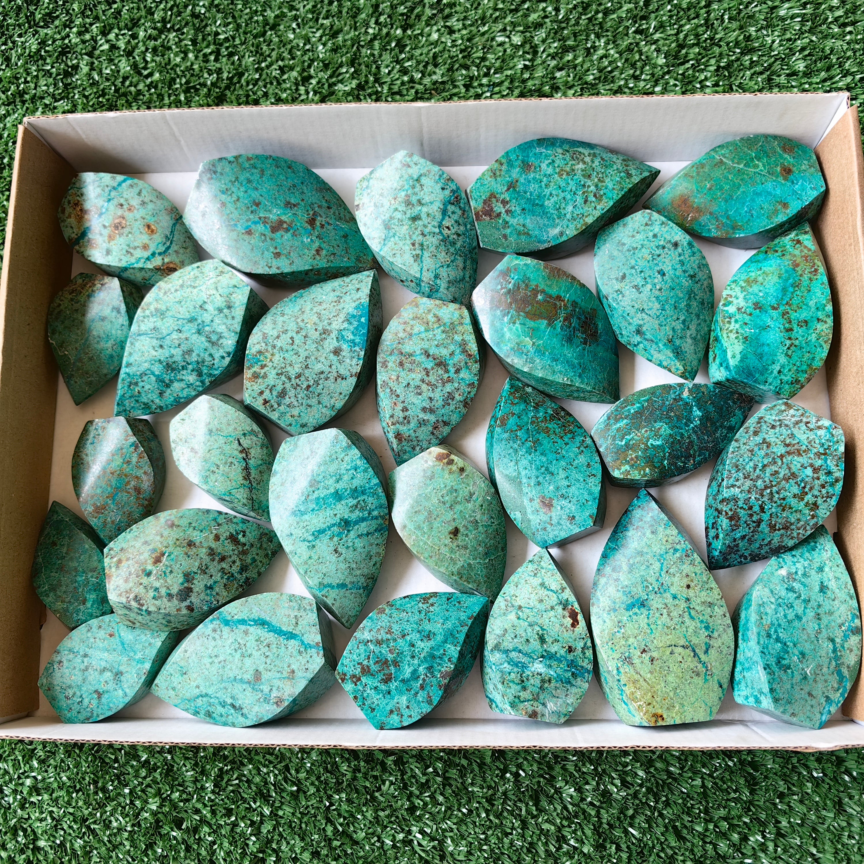 Lot 26 pcs Peruvian Turquoise flame