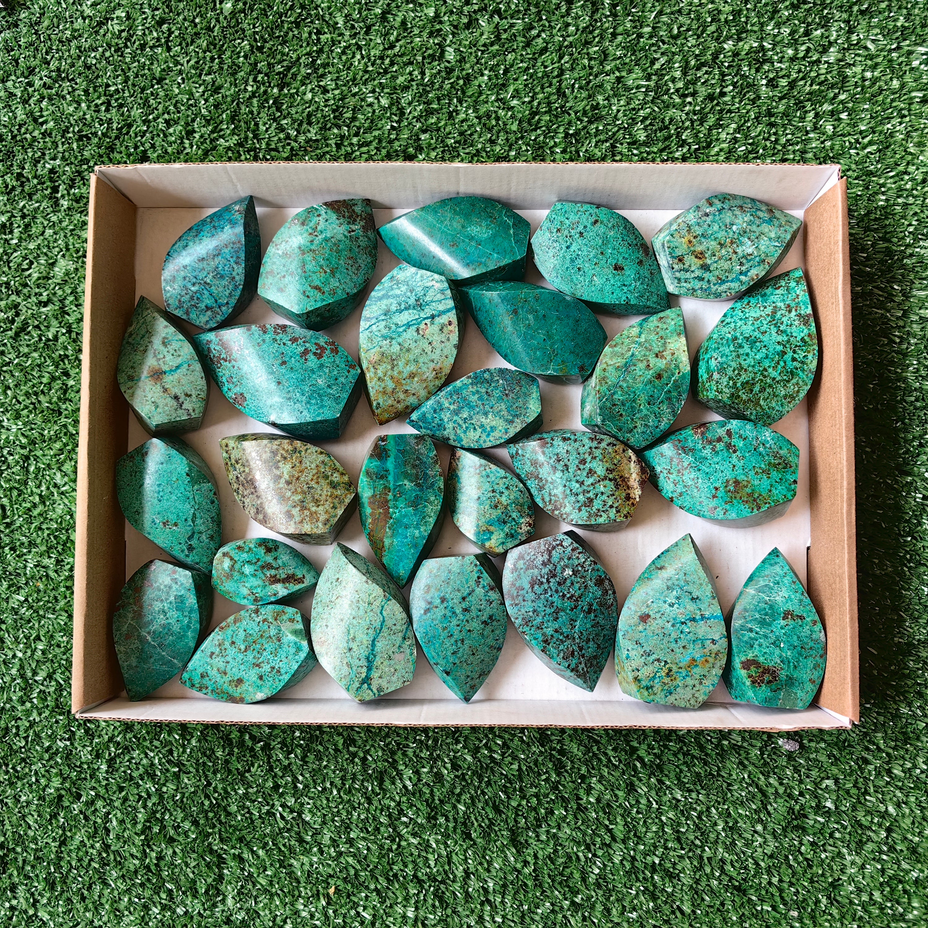 Lot 26 pcs Peruvian Turquoise flame