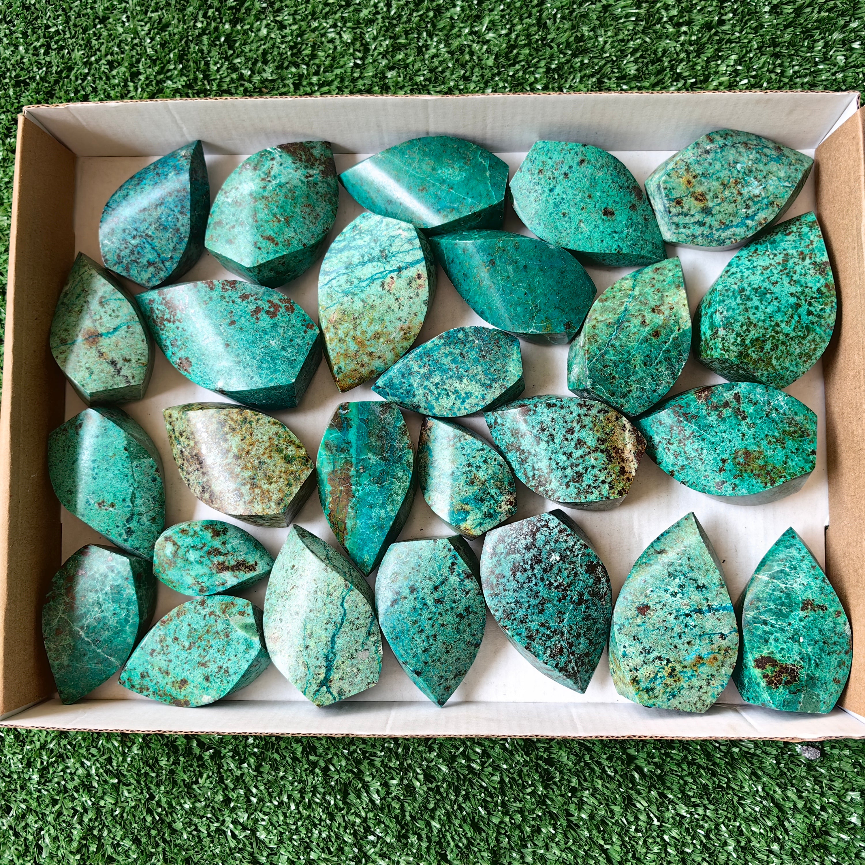 Lot 26 pcs Peruvian Turquoise flame