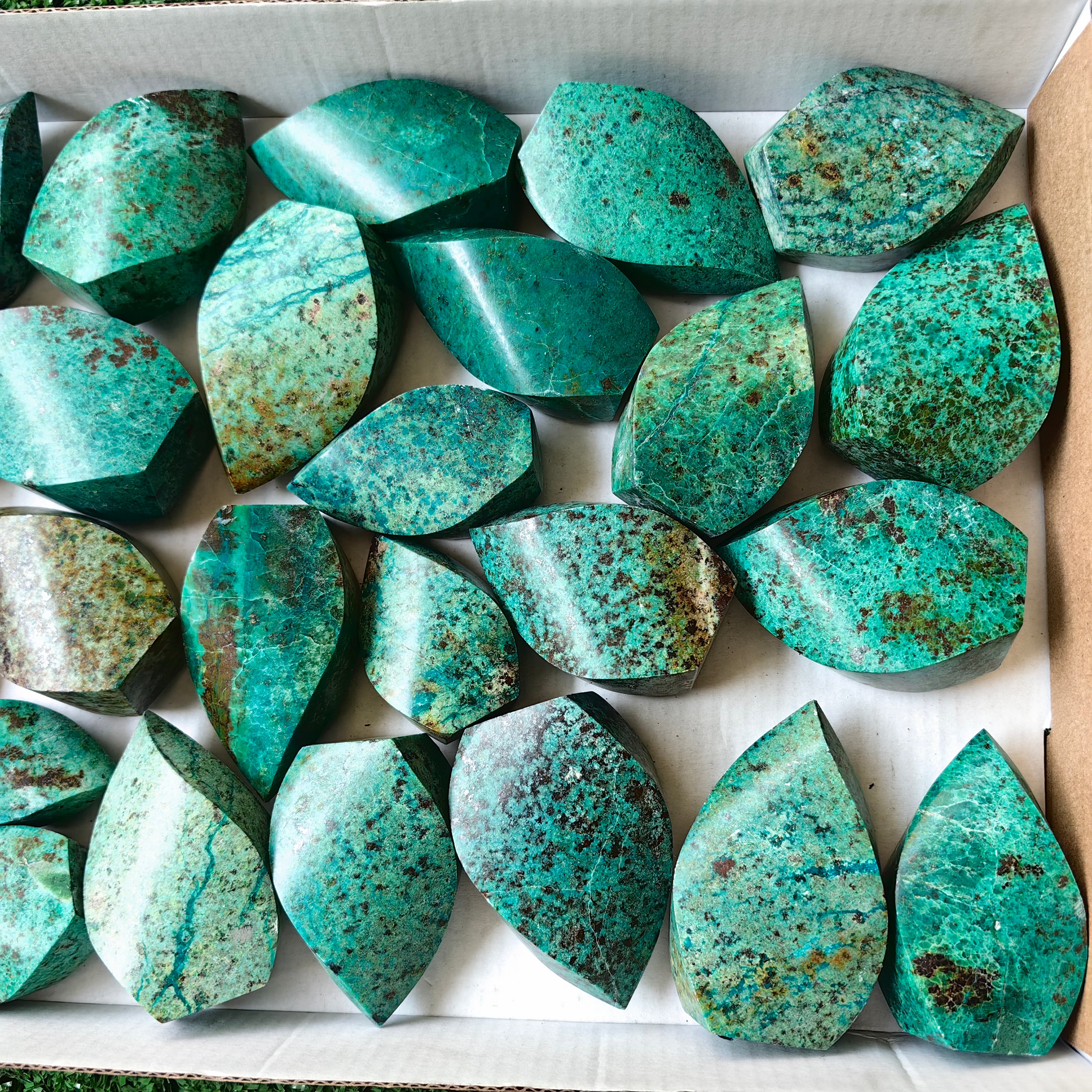 Lot 26 pcs Peruvian Turquoise flame