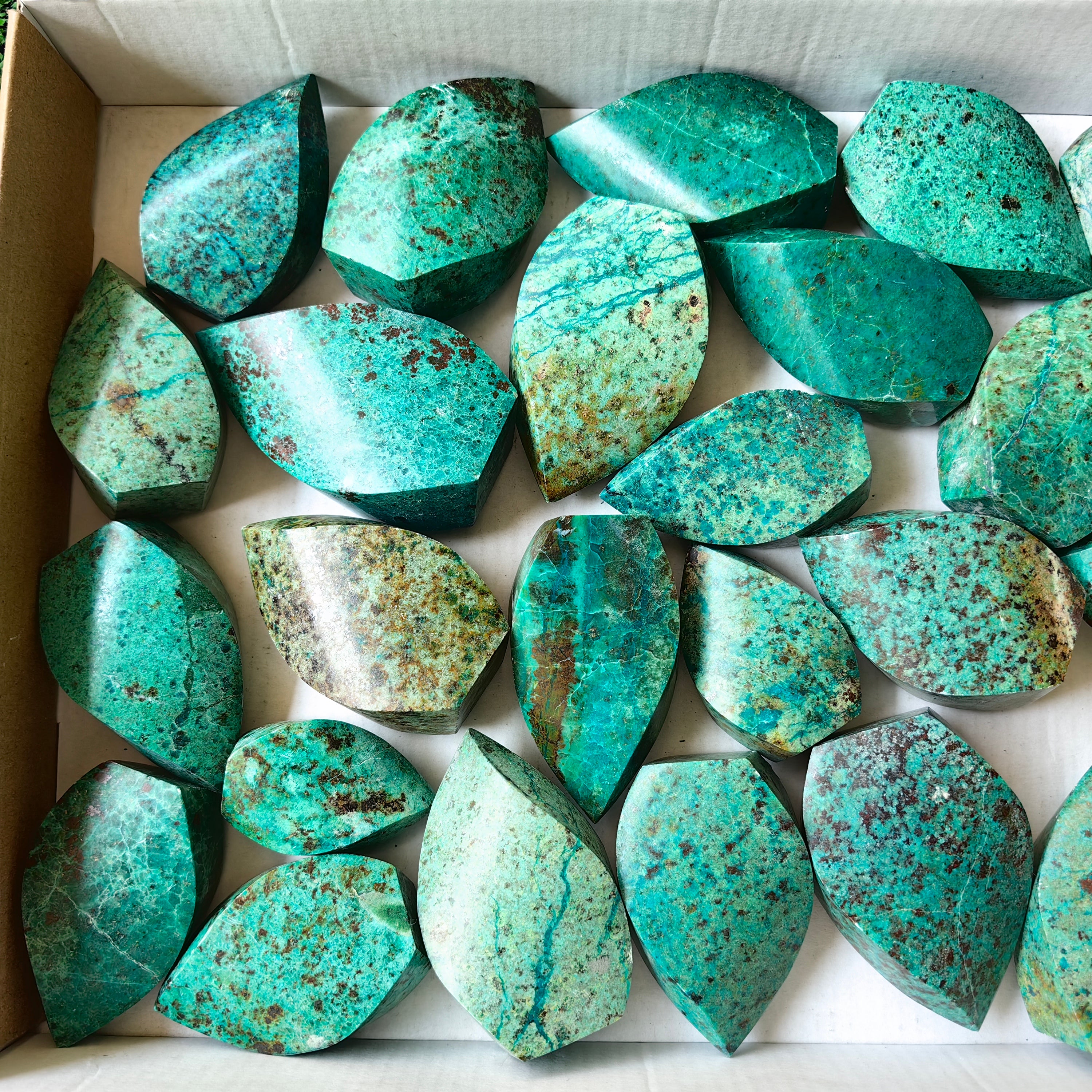 Lot 26 pcs Peruvian Turquoise flame