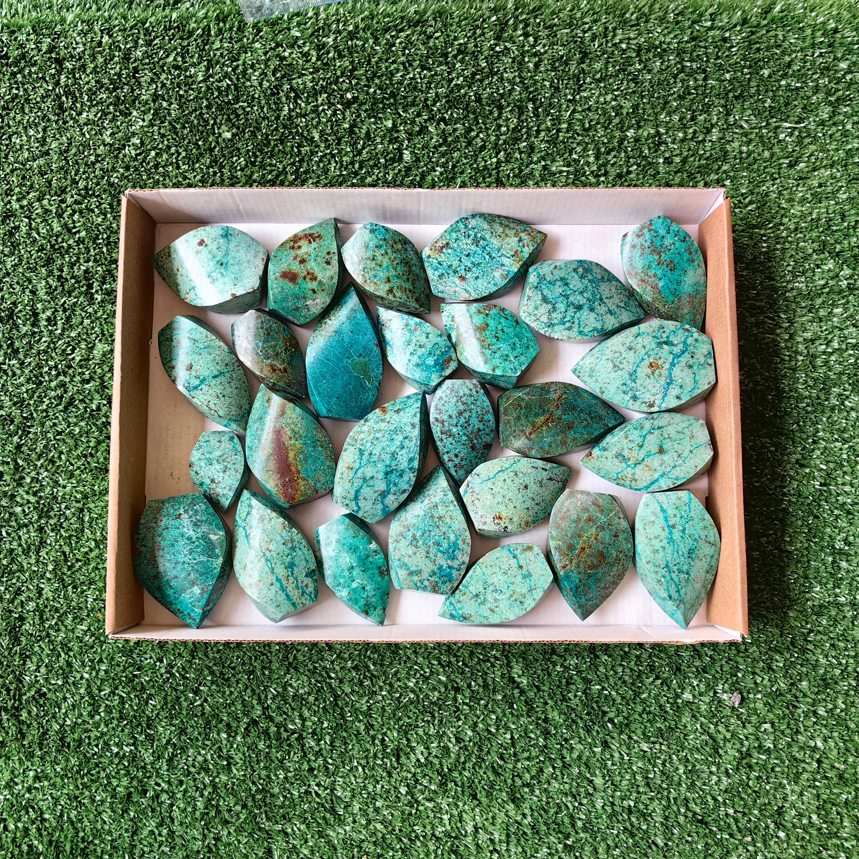 Lot 26 pcs Peruvian Turquoise flame
