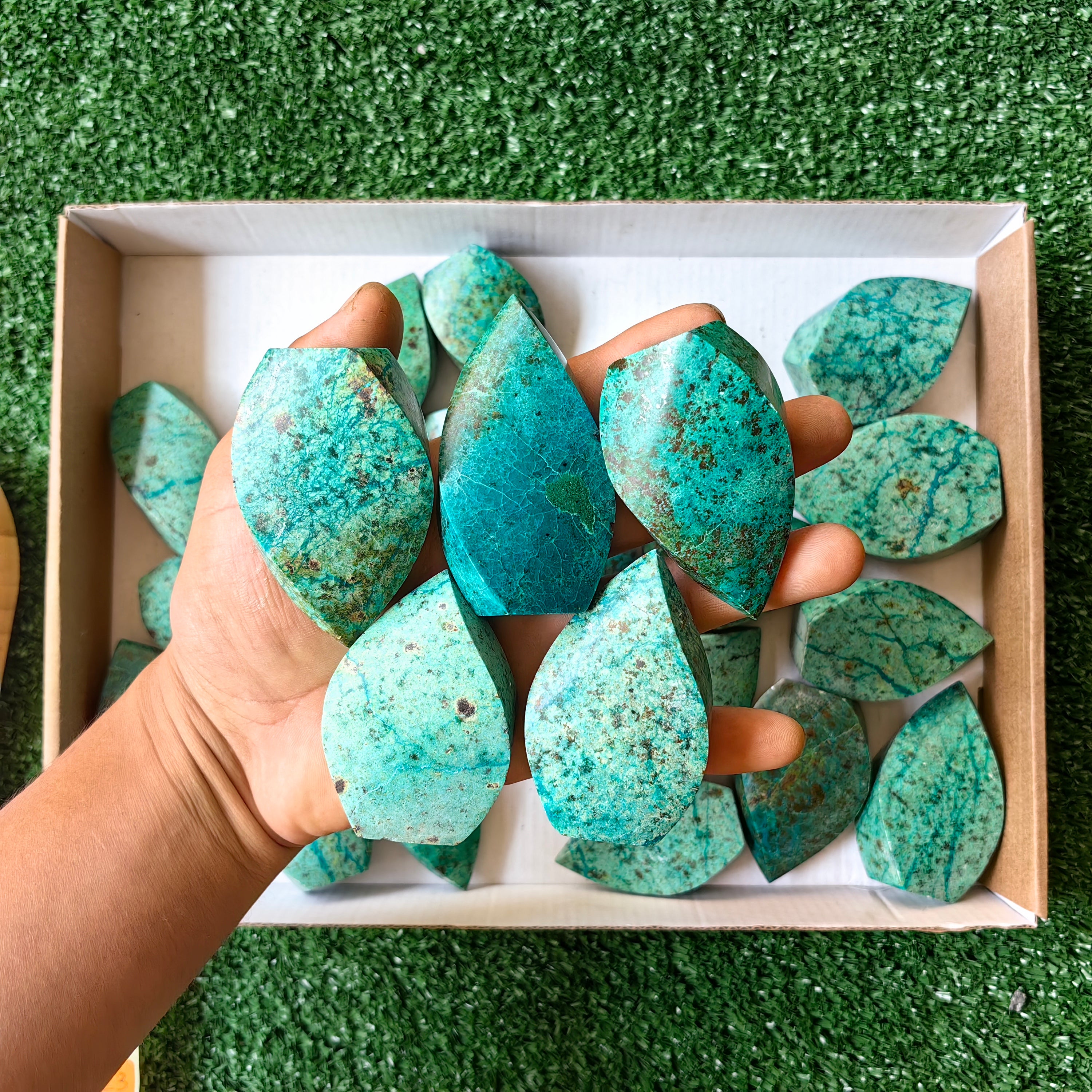 Lot 26 pcs Peruvian Turquoise flame