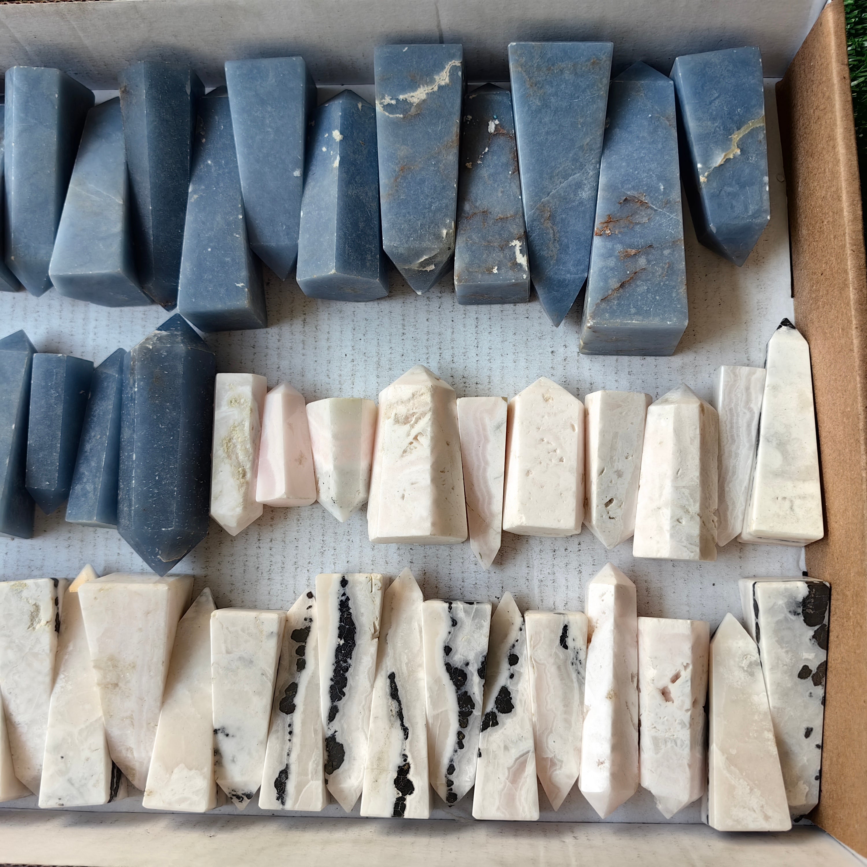 Lot 51 pcs Angelite / Mangano Tower