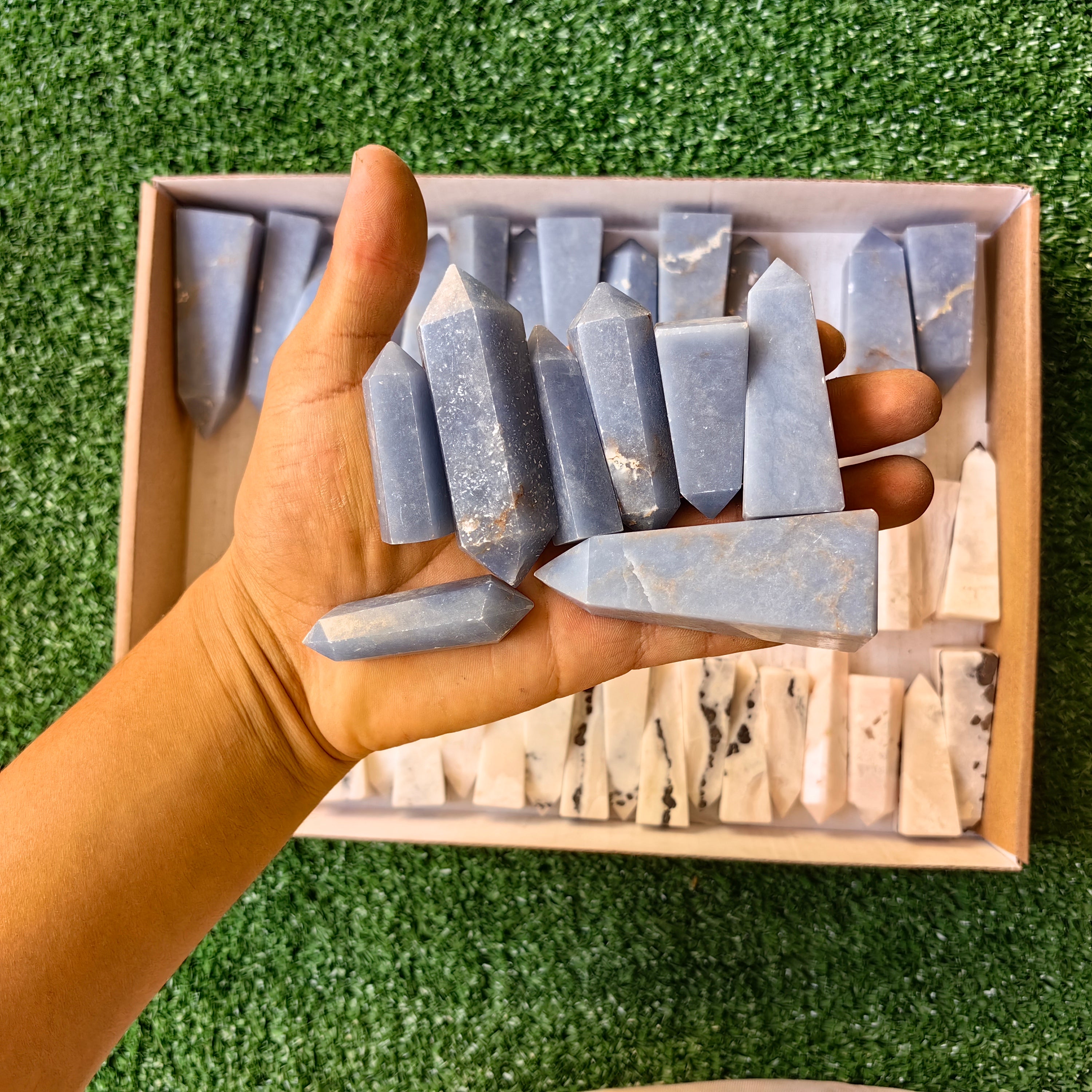 Lot 51 pcs Angelite / Mangano Tower