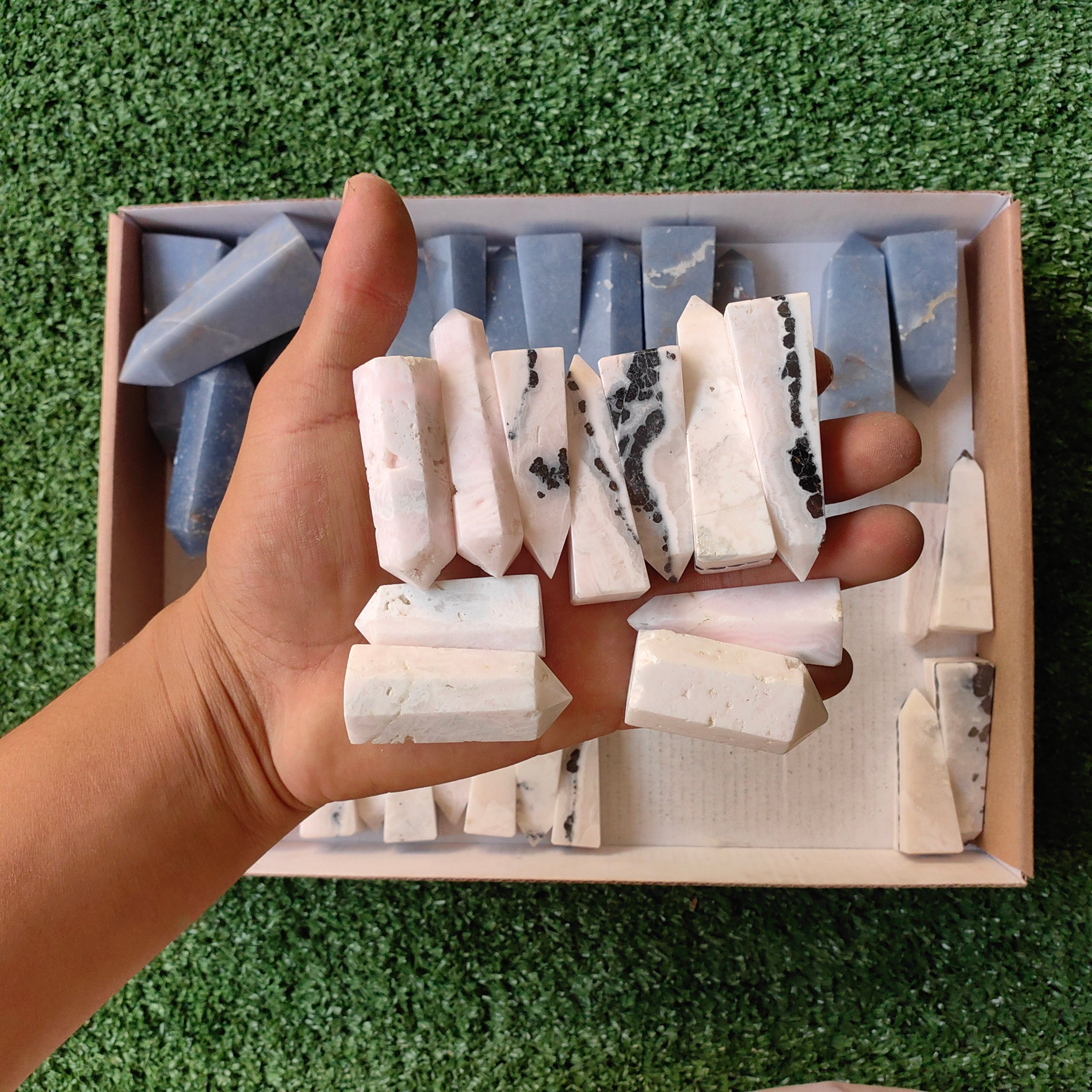 Lot 51 pcs Angelite / Mangano Tower