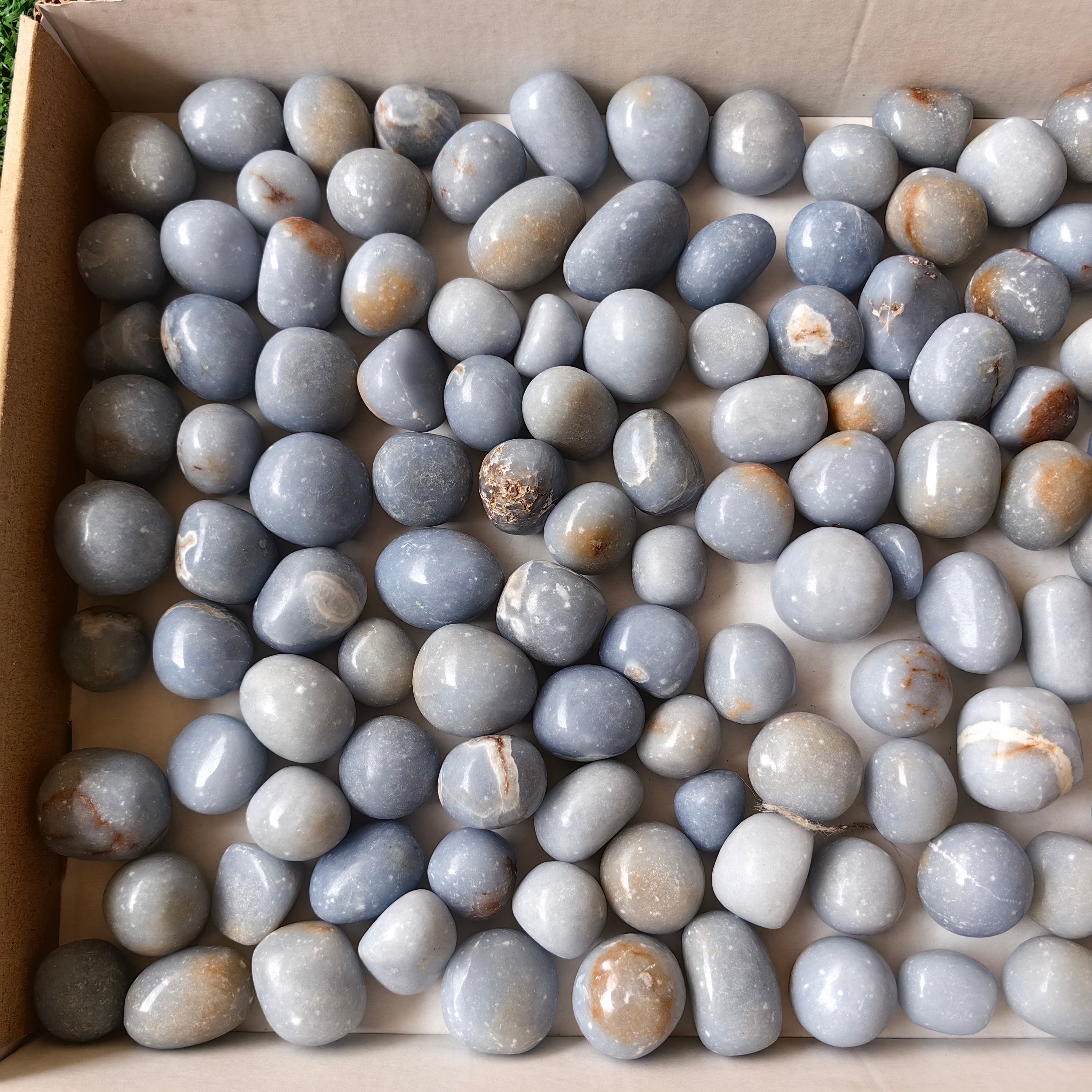 Lot 2 kg Angelite Tumbled