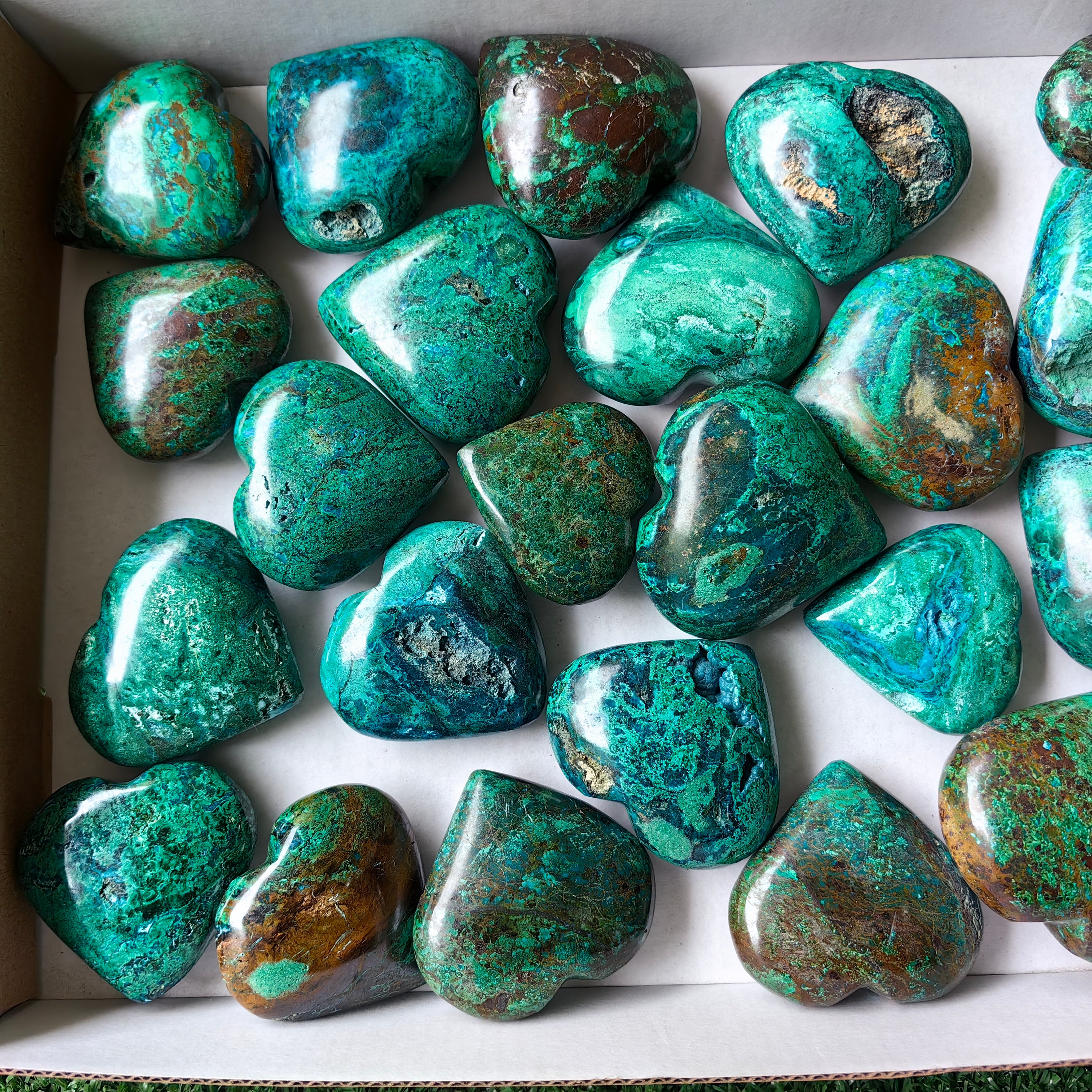 Lot 24 pcs Chrysocolla on Malachite Heart
