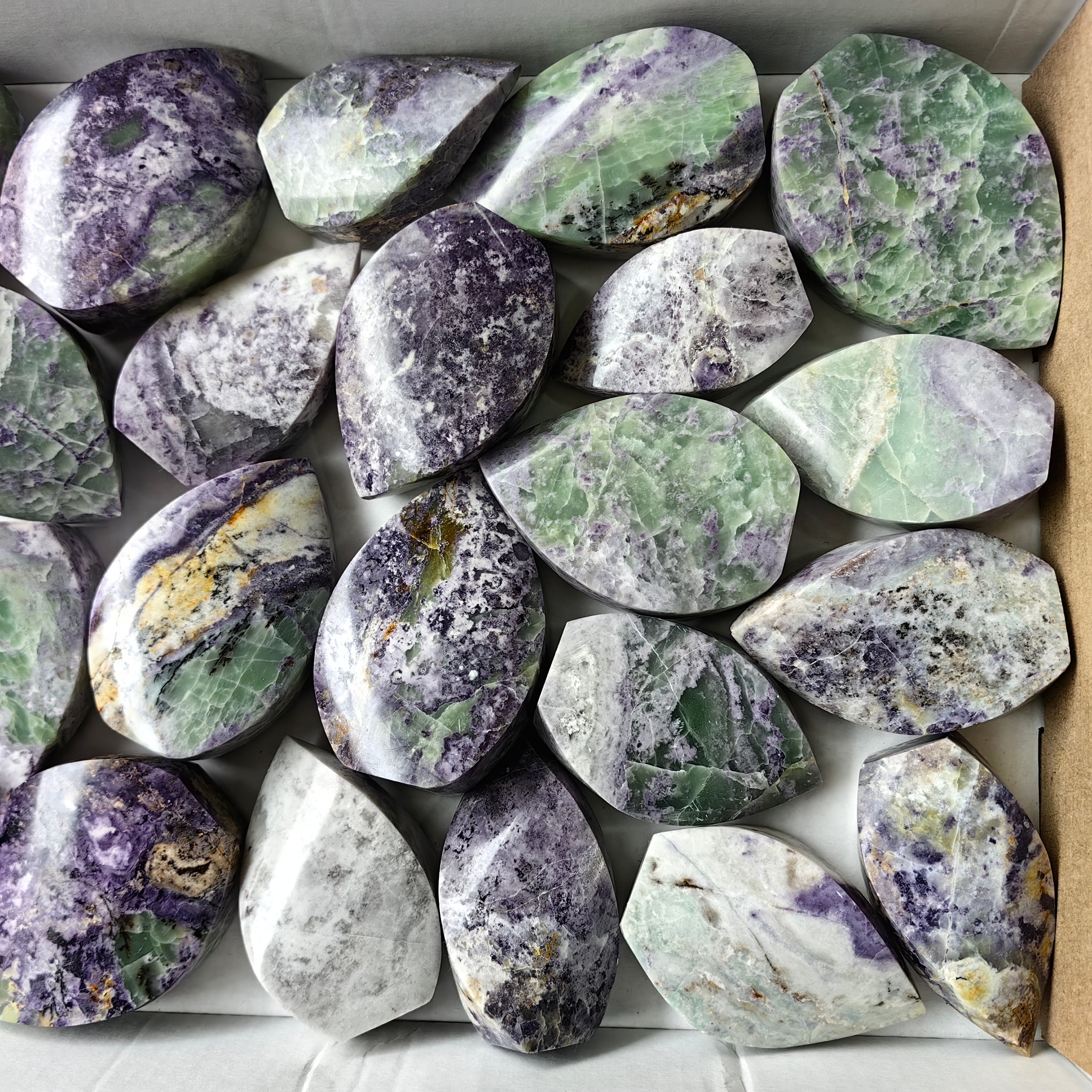 Lot 24 pcs Bolivianite Flame