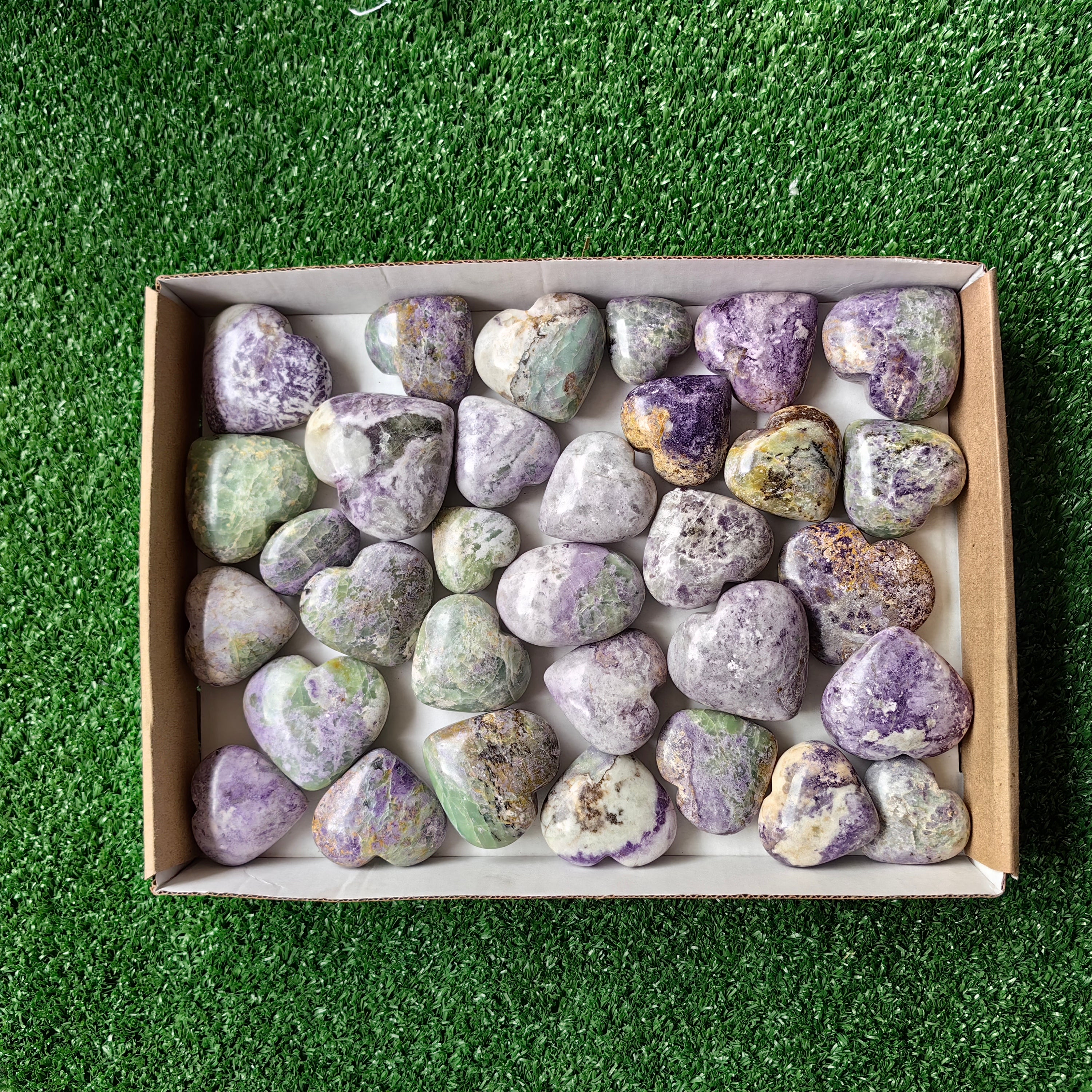 Lot 32 pcs Bolivianite Heart