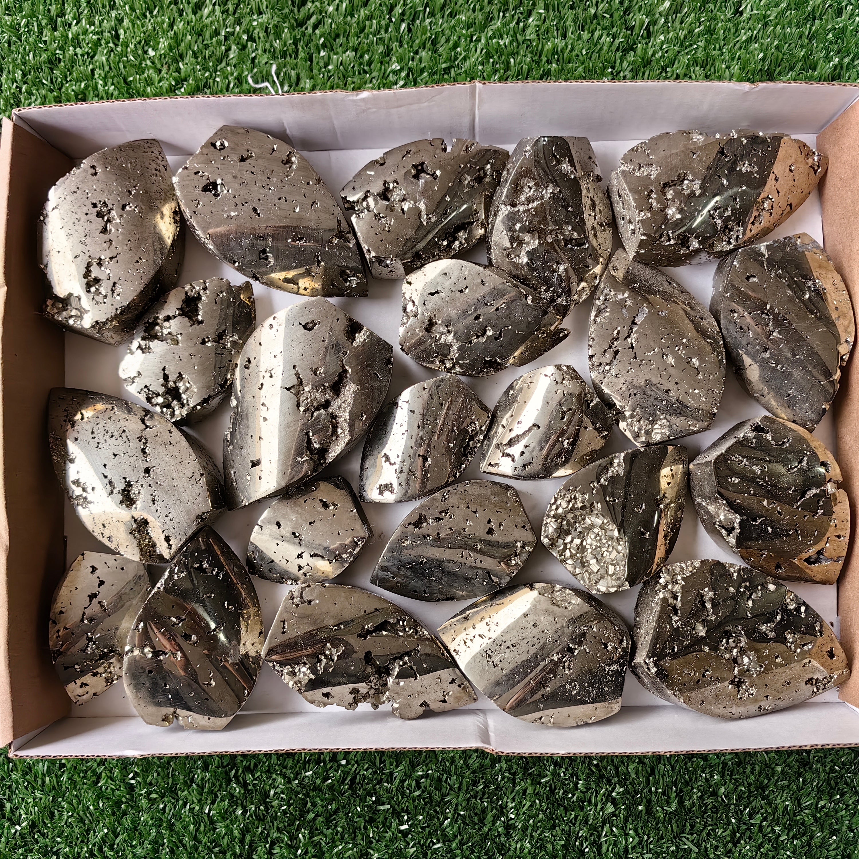 Lot 22 pcs Pyrite Flame