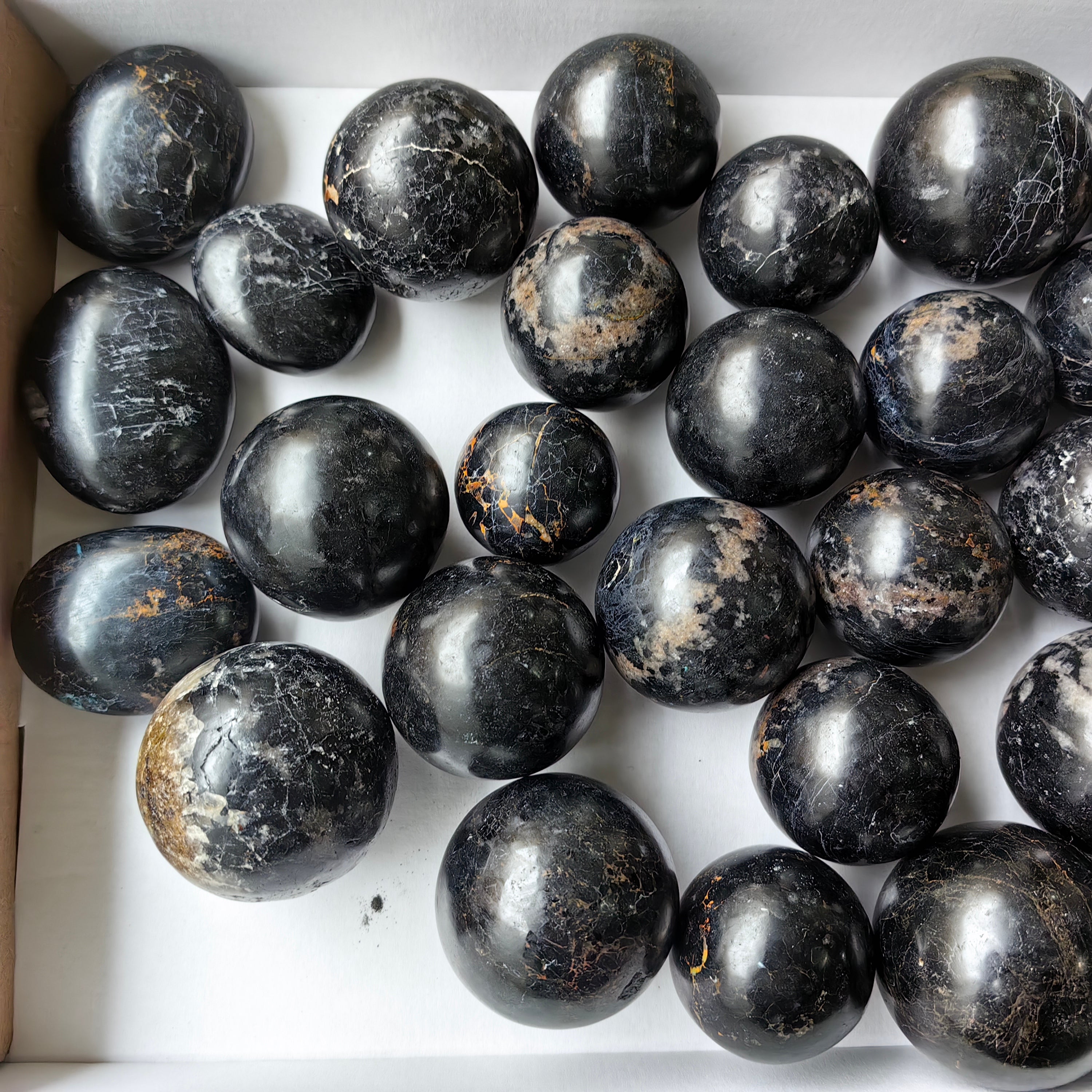 Lot 30 pcs Tourmaline Sphere and Palm