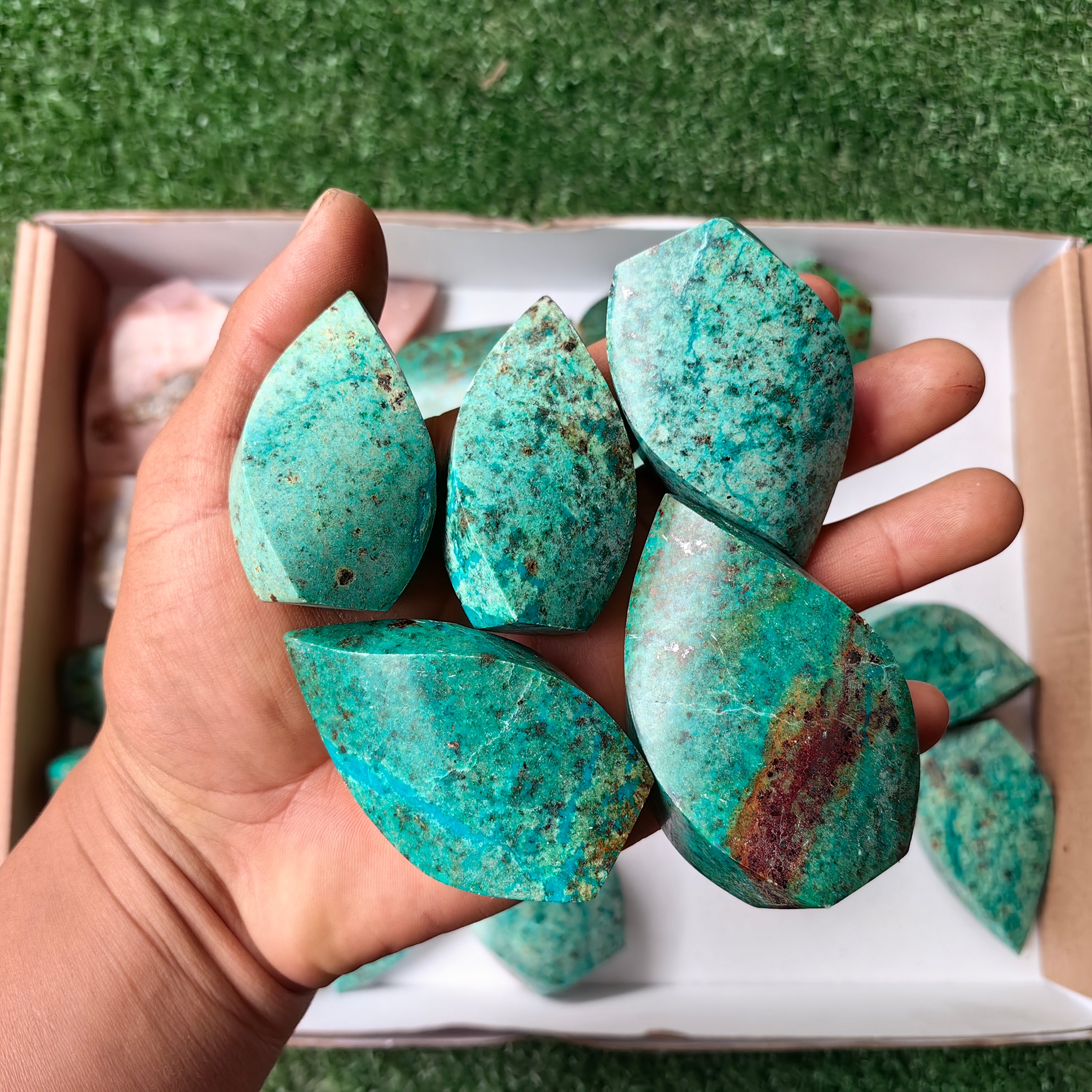 Lot 26 pcs Peruvian Turquoise, Pink Opal Flame