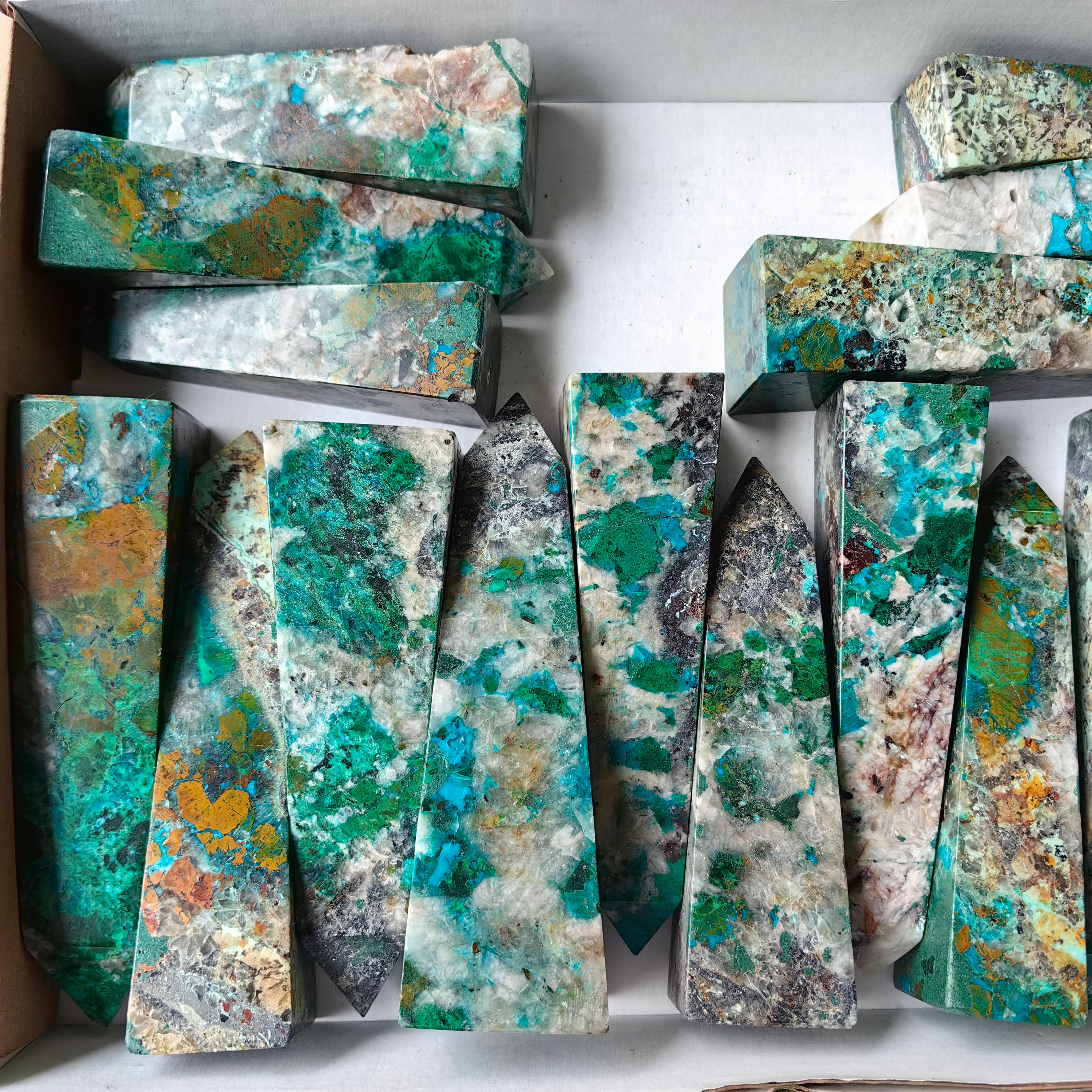 Lot 16 pcs Chrysoquartz Tower