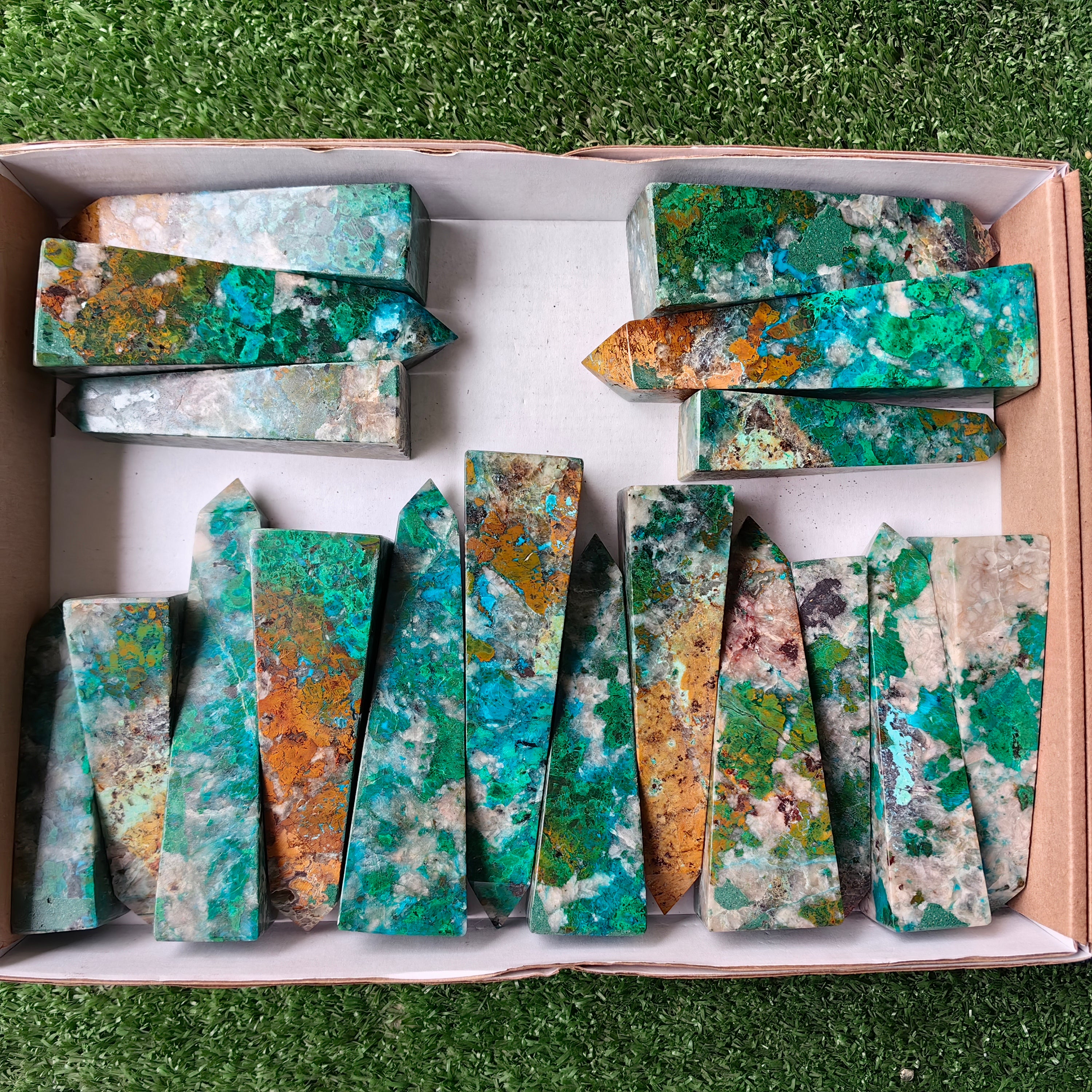 Lot 18 pcs Chrysoquartz Tower