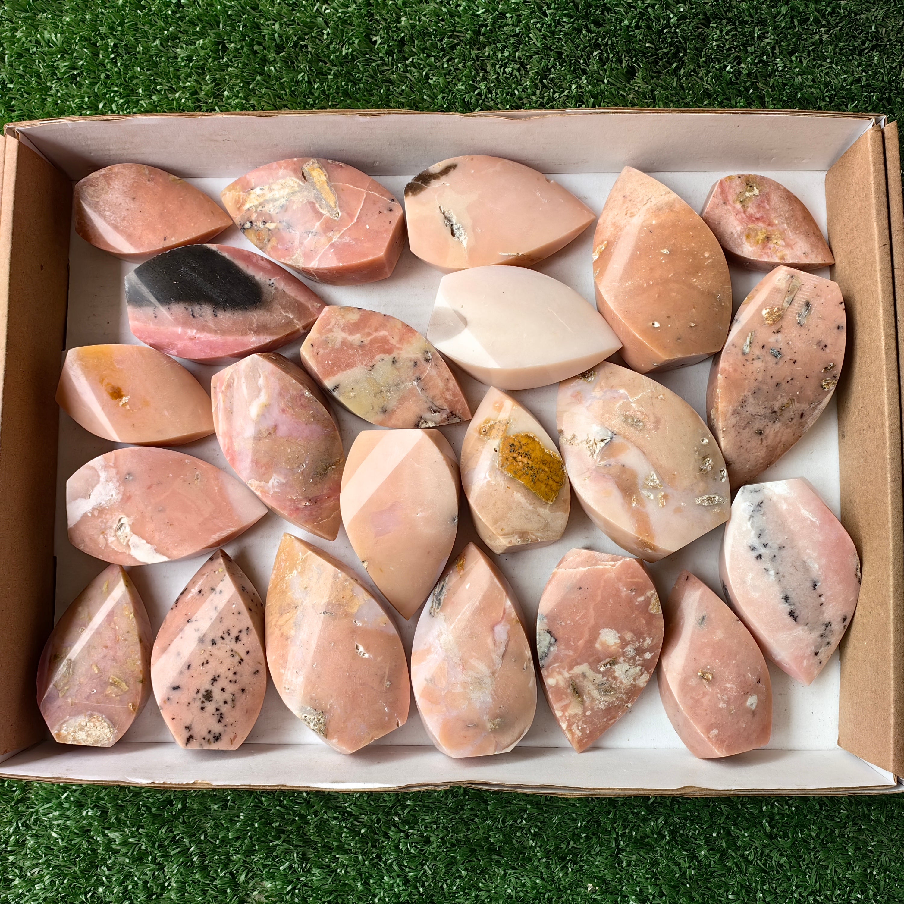 Lot 22 pcs Pink Opal Flame