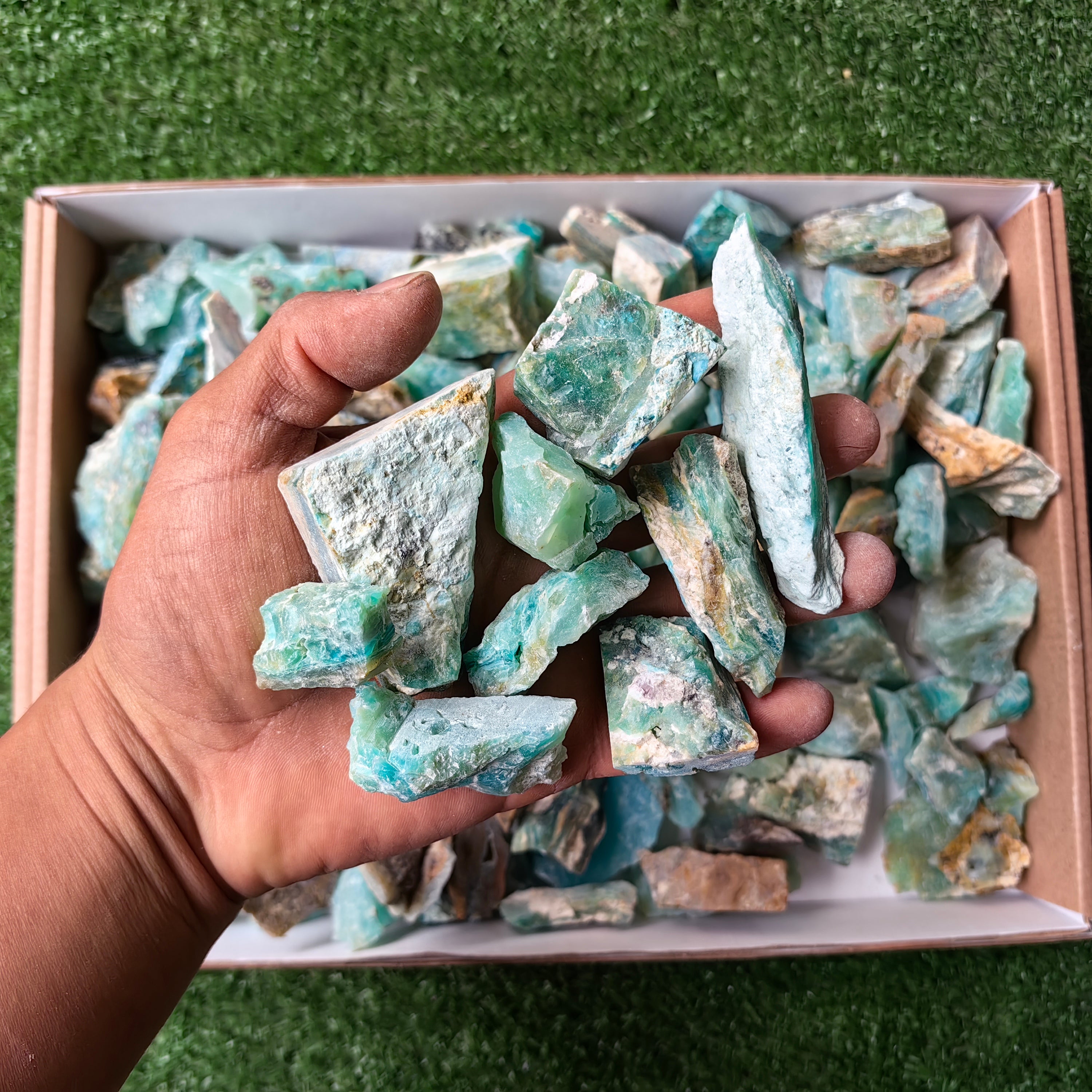 Lot 2 kg Andean Opal Rough