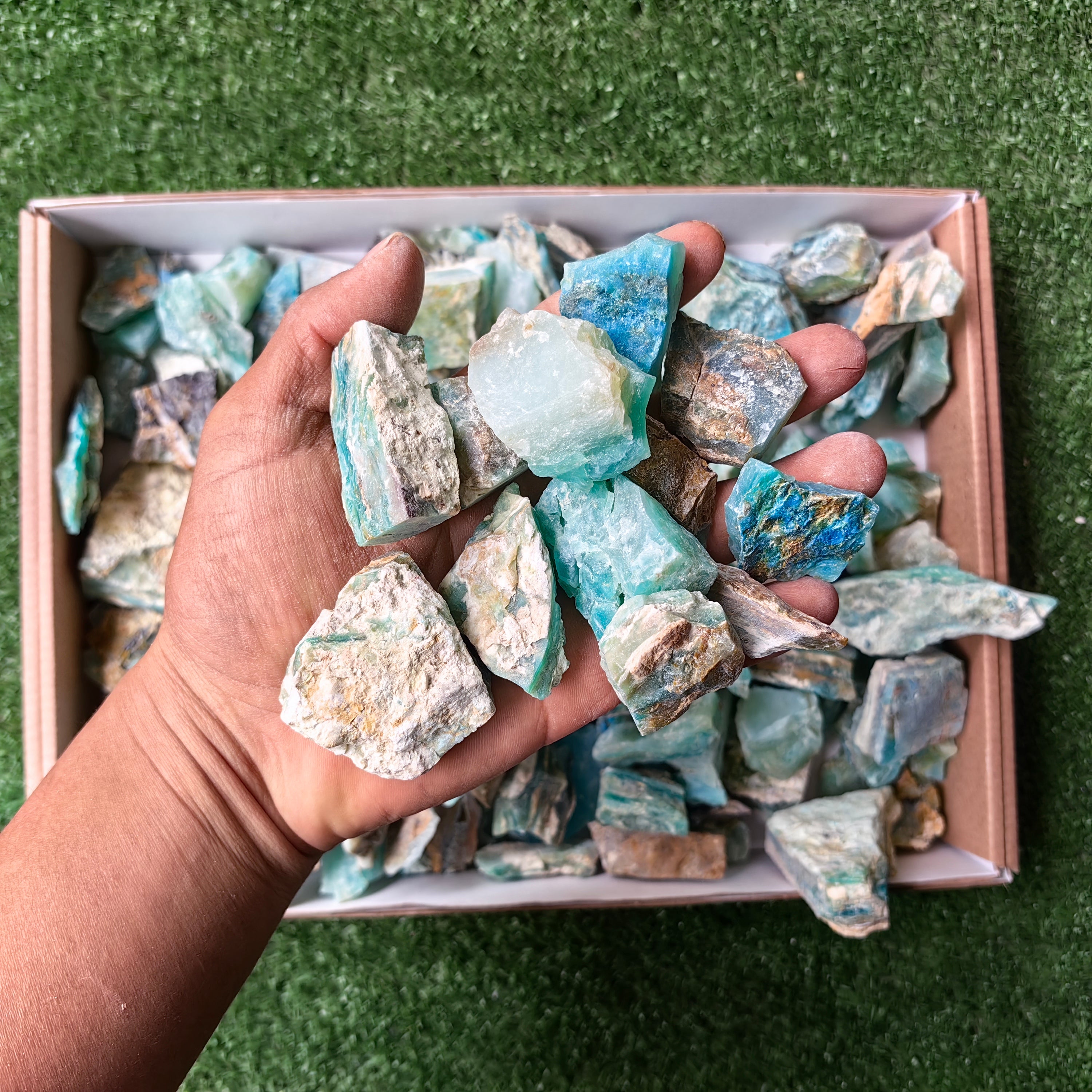 Lot 2 kg Andean Opal Rough