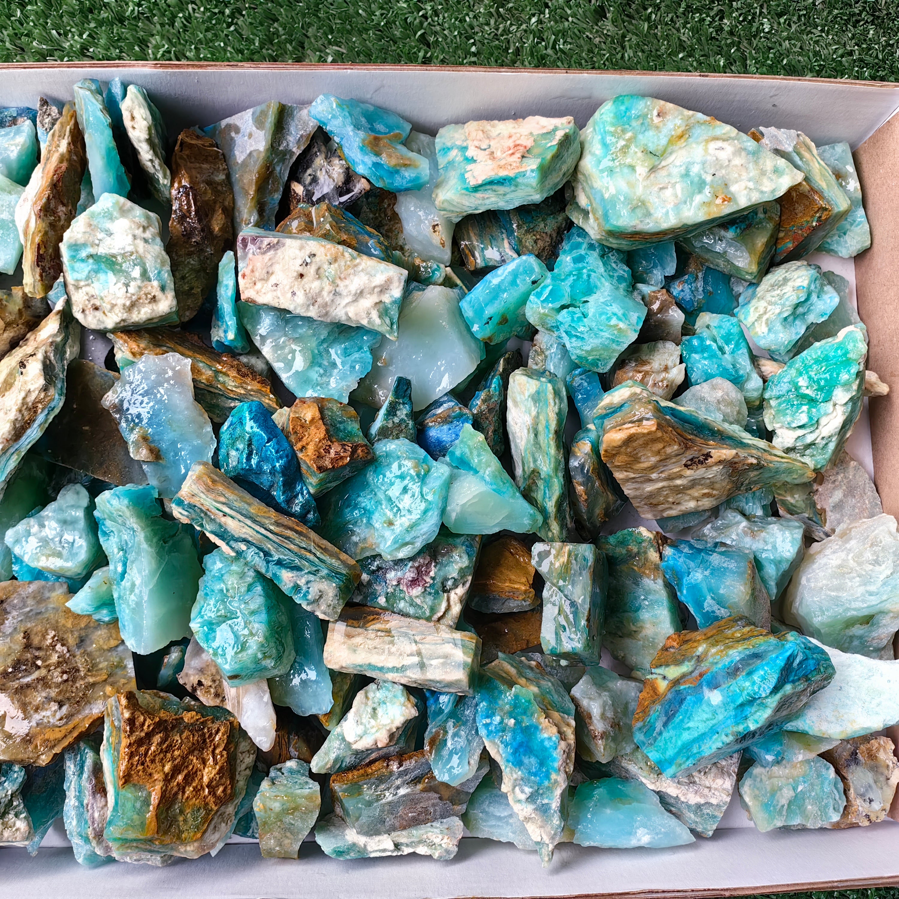 Lot 2 kg Andean Opal Rough