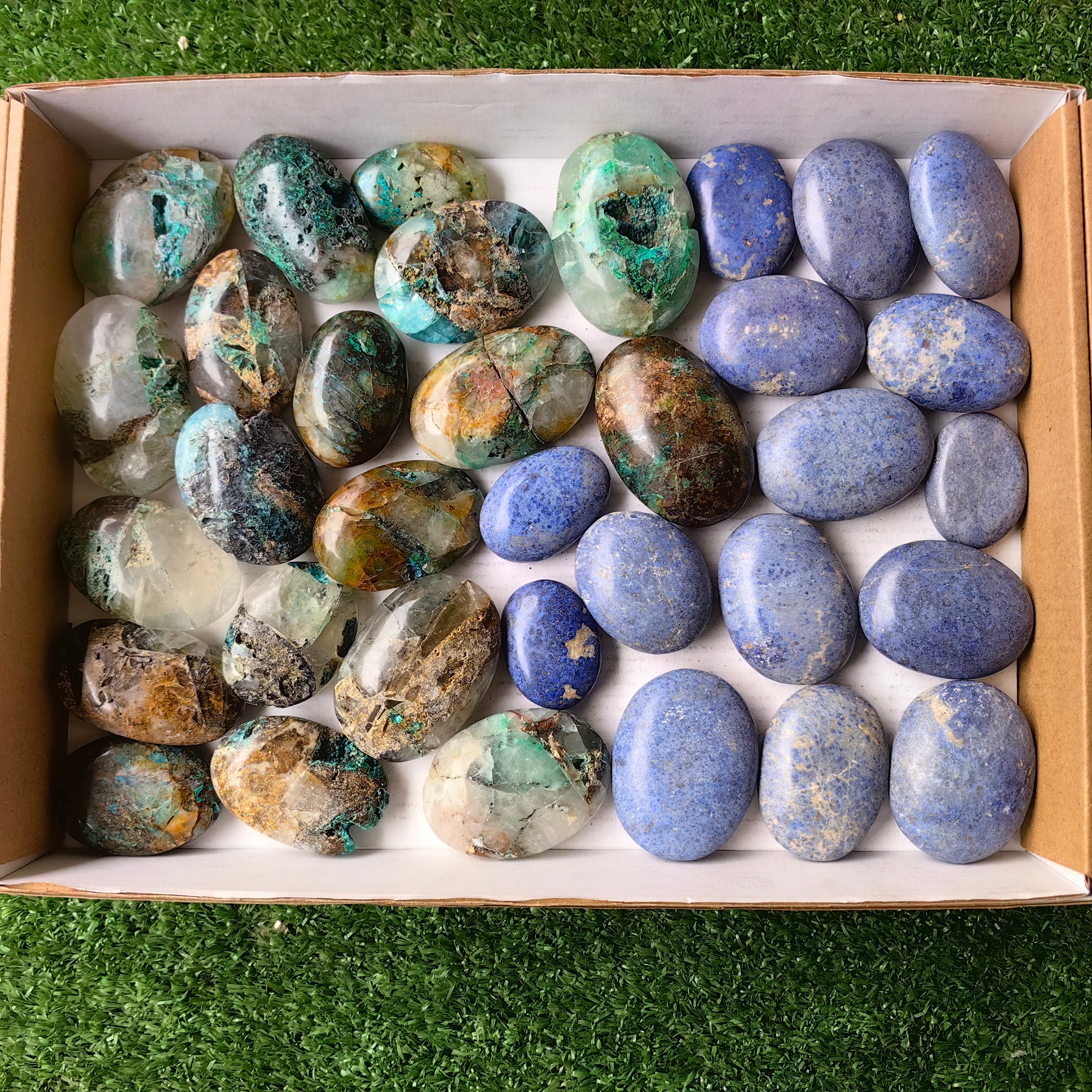 Lot 34 pcs Quantum Quattro, Dumortierite Palm