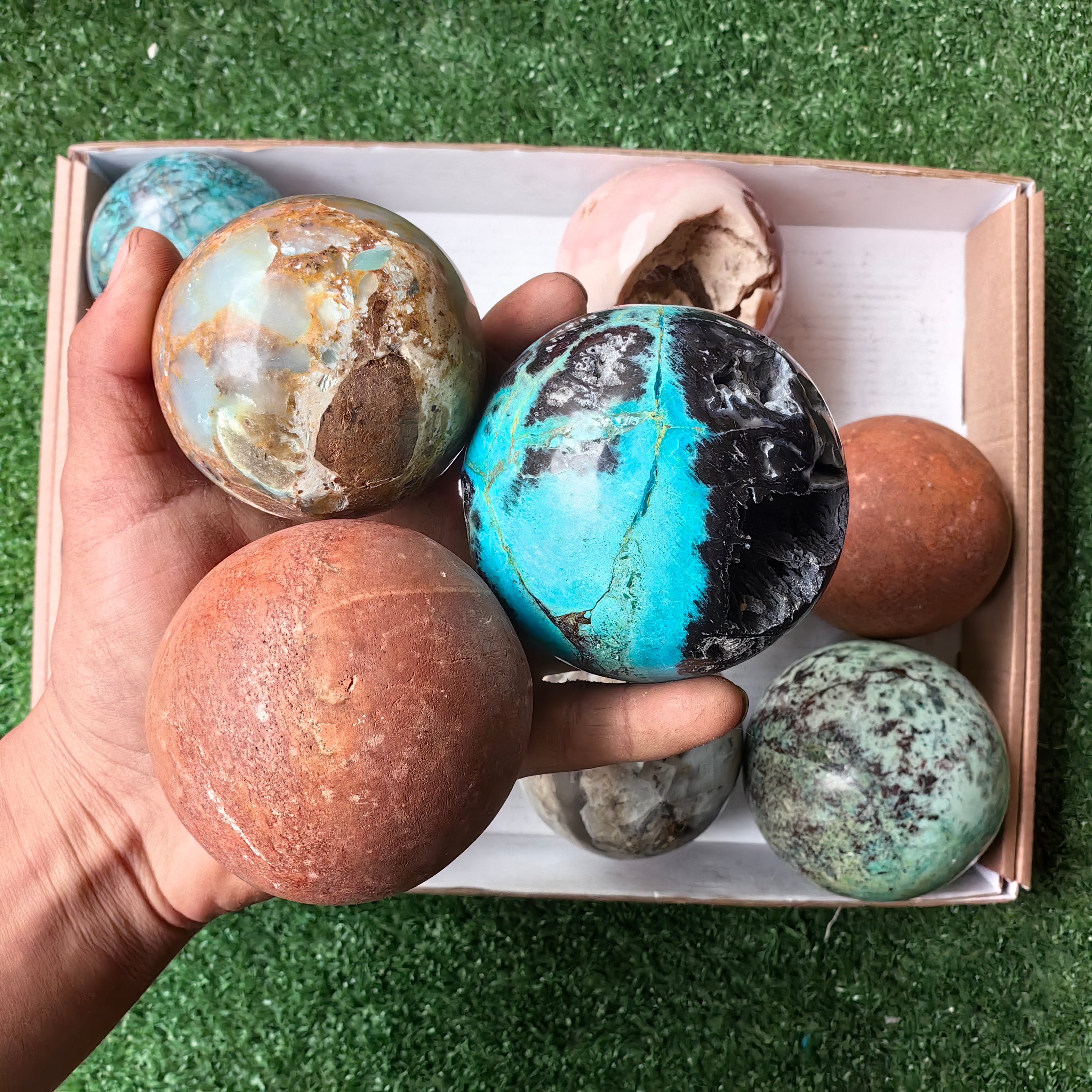 Lot 12 pcs Mixed Stone Spheres